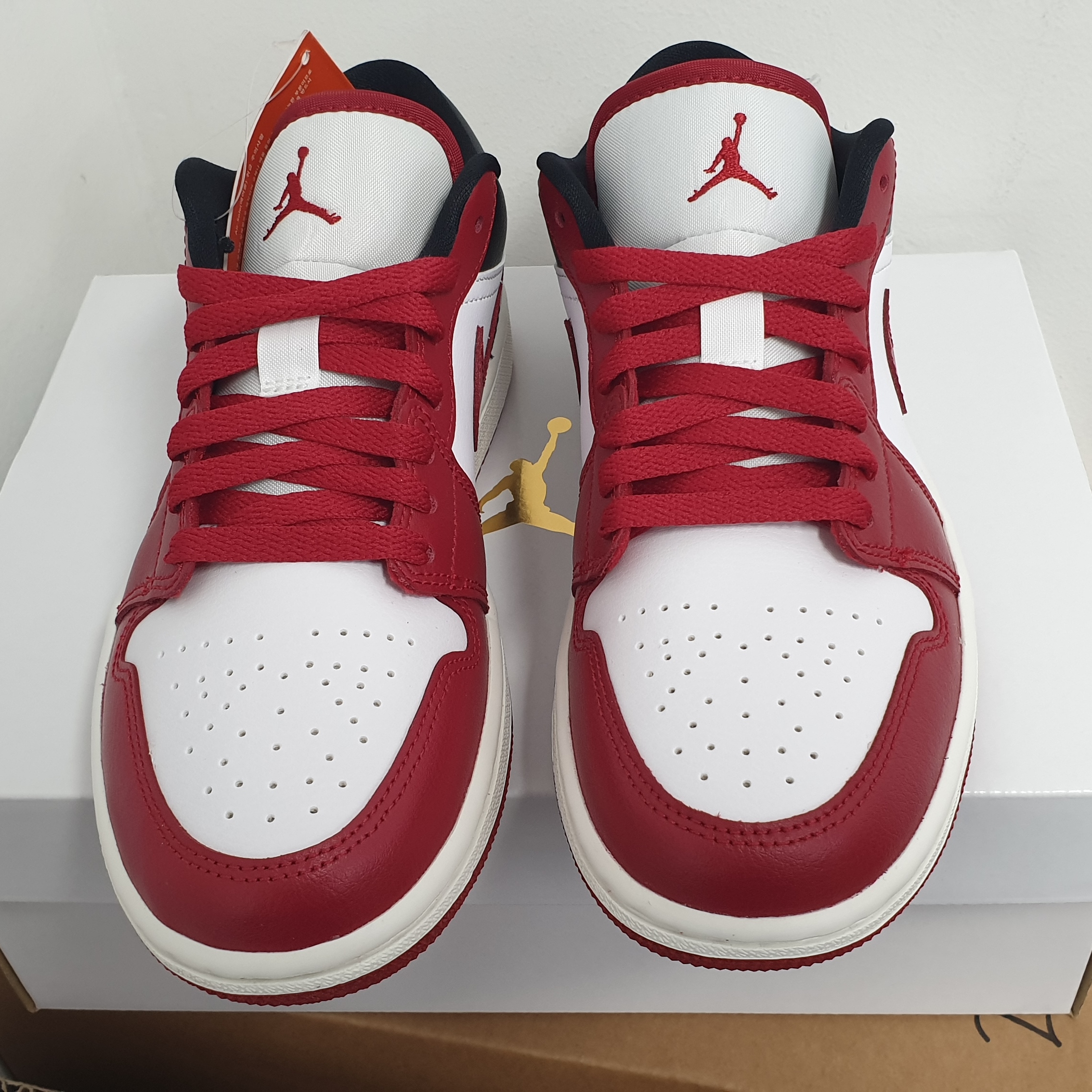 (W) Jordan 1 Low White Gym Red 착용 스타일 - 1