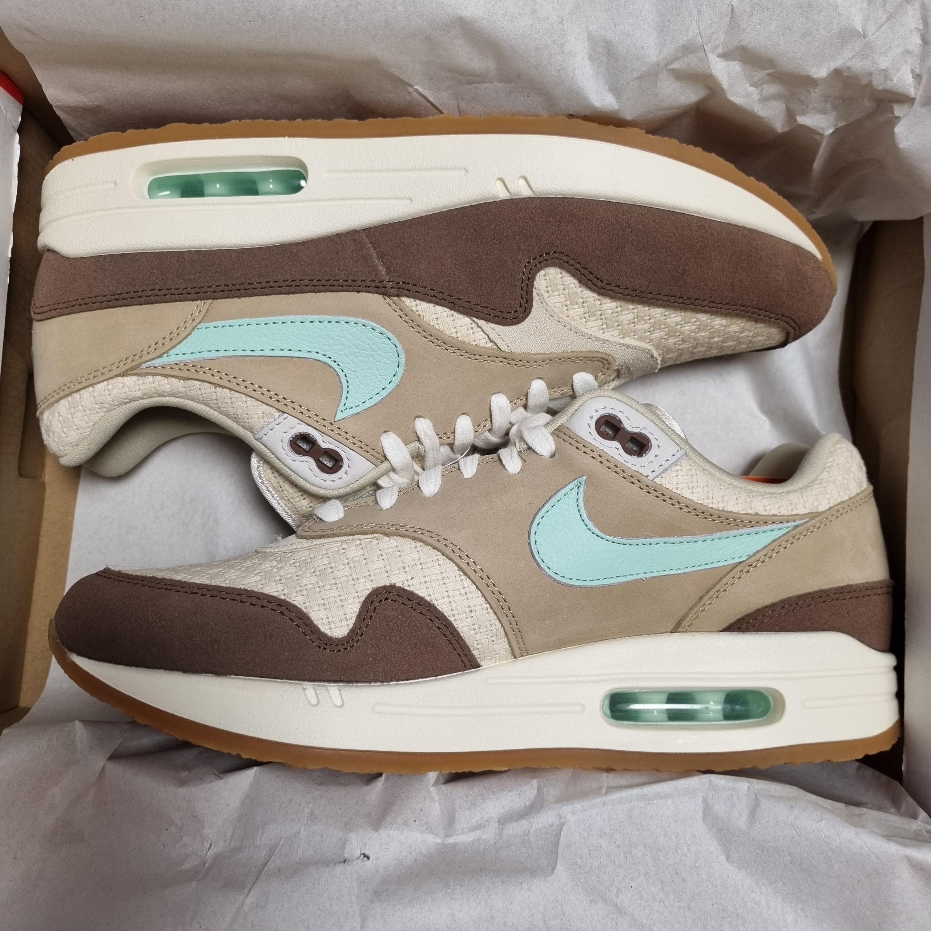Nike Air Max 1 Premium Crepe Hemp 착용 스타일 - 1