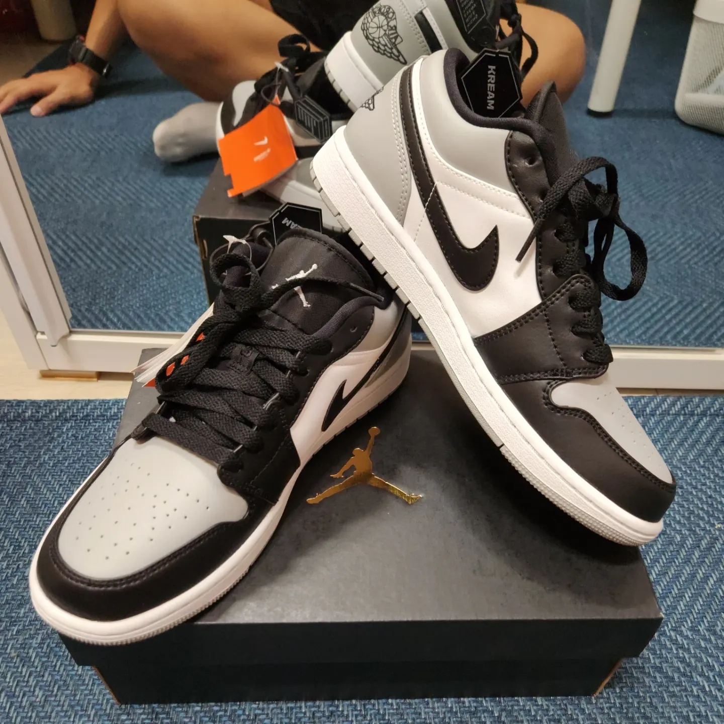 Jordan 1 Low Light Smoke Grey Black 착용 스타일