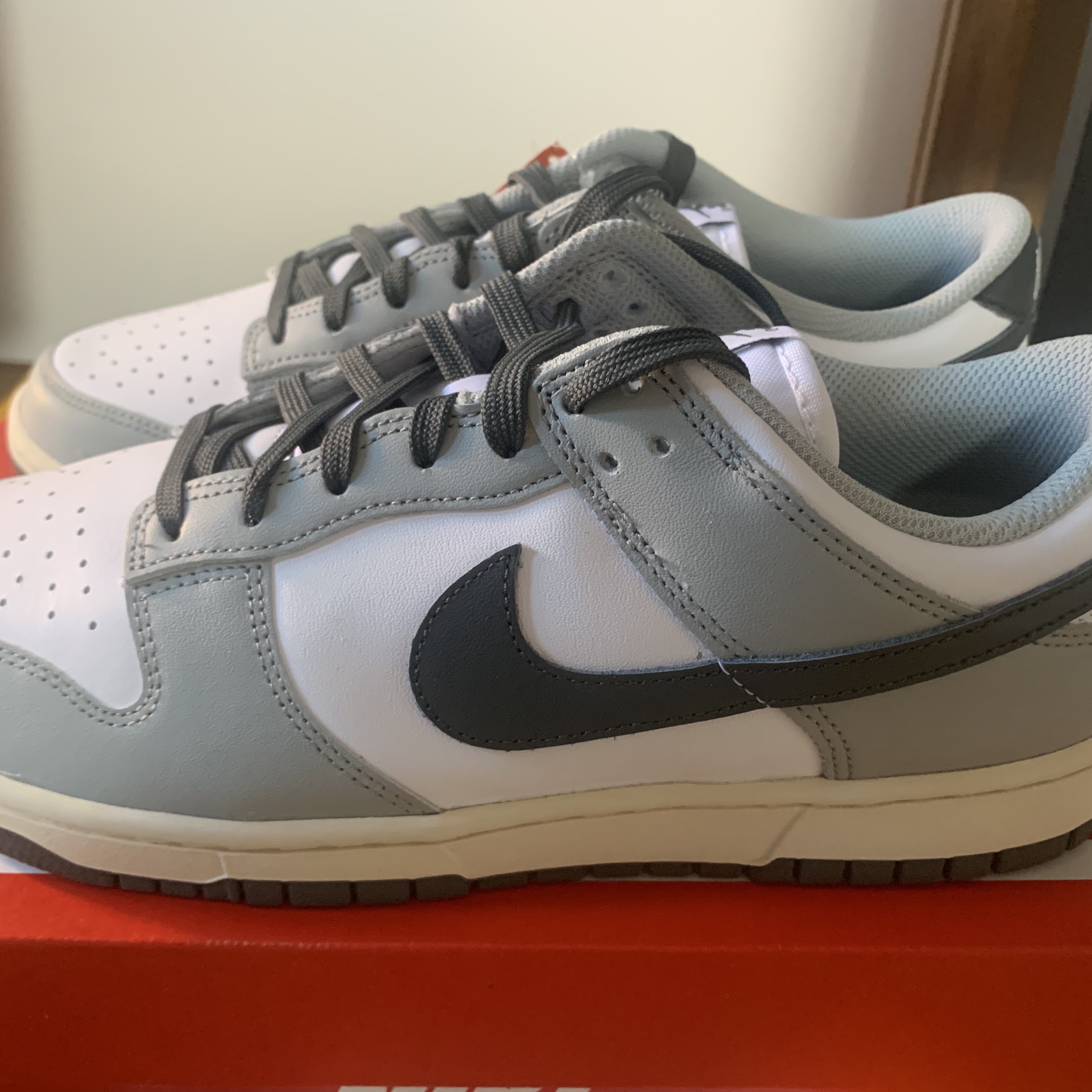 (W) Nike Dunk Low Light Smoke Grey 착용 스타일
