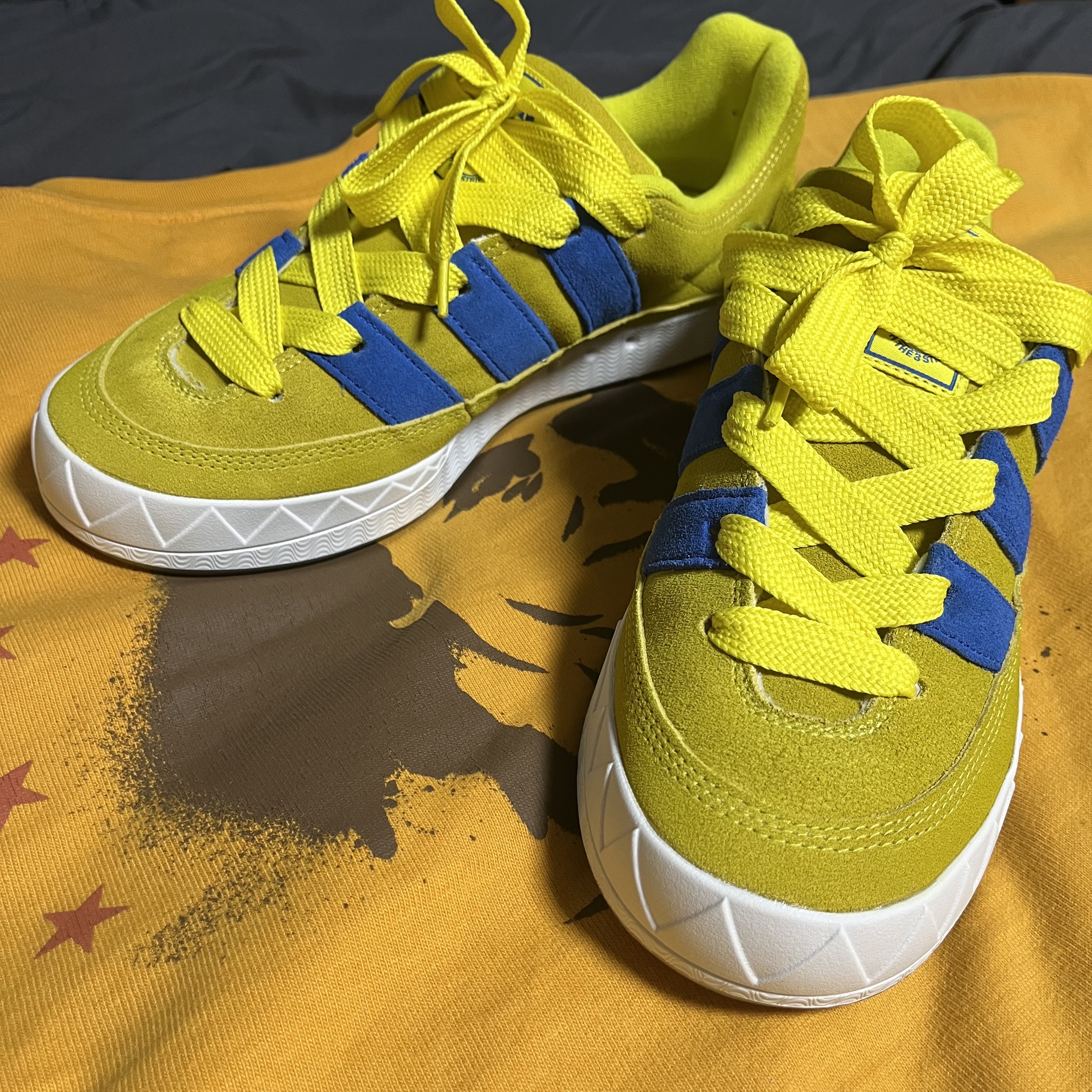 Adidas Adimatic Bright Yellow Blue 착용 스타일