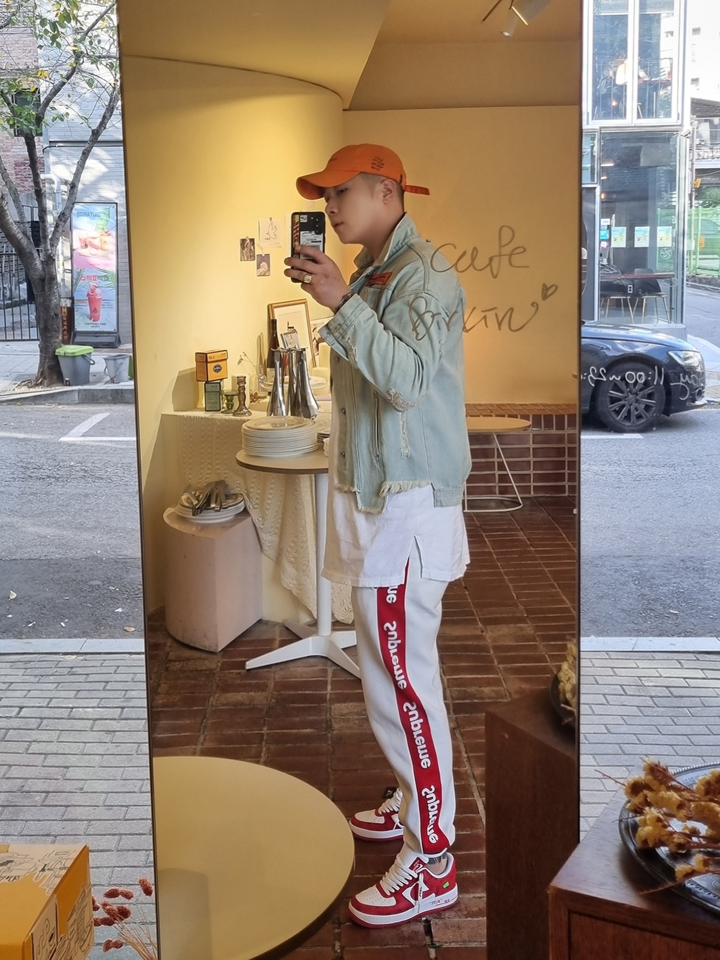 Louis Vuitton x Nike Air Force 1 Low by Virgil Abloh White Comet Red 착용 스타일