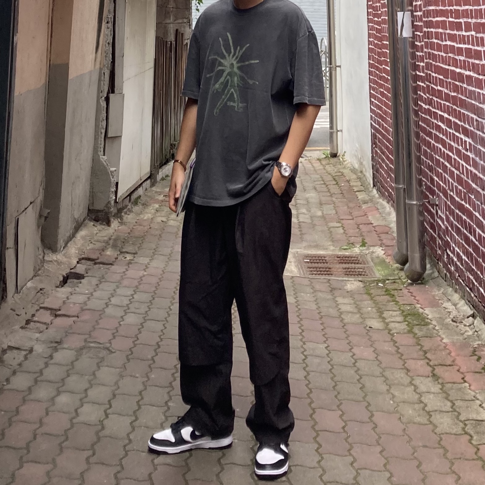 Nike Dunk Low Retro Black 착용 스타일 - 2