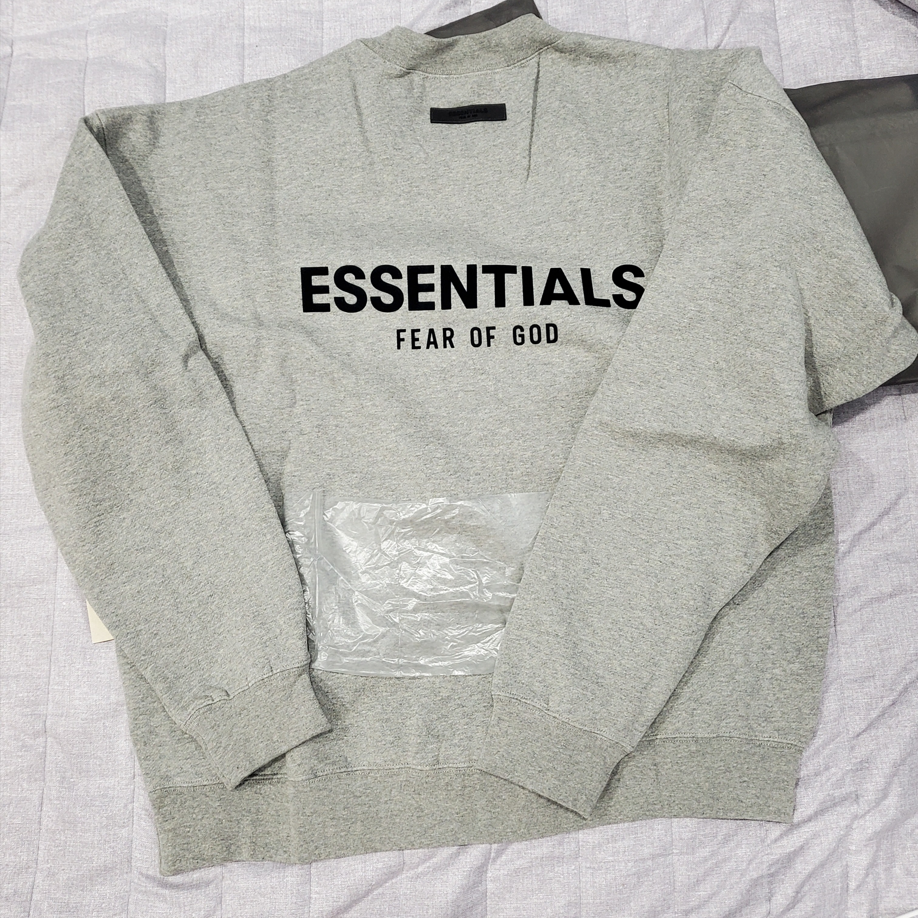 Essentials The Core Collection Crewneck Sweatshirt Dark Oatmeal 착용 스타일 - 3