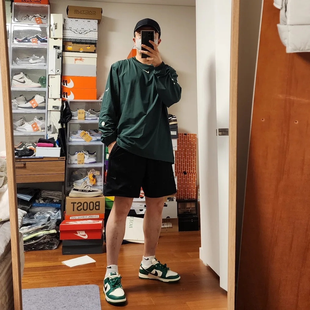 Nike x Drake Nocta Golf Crewneck Top Green - US/EU, Nike x Drake Nocta NRG Legacy 91 Cap Black 착용 스타일 - 1
