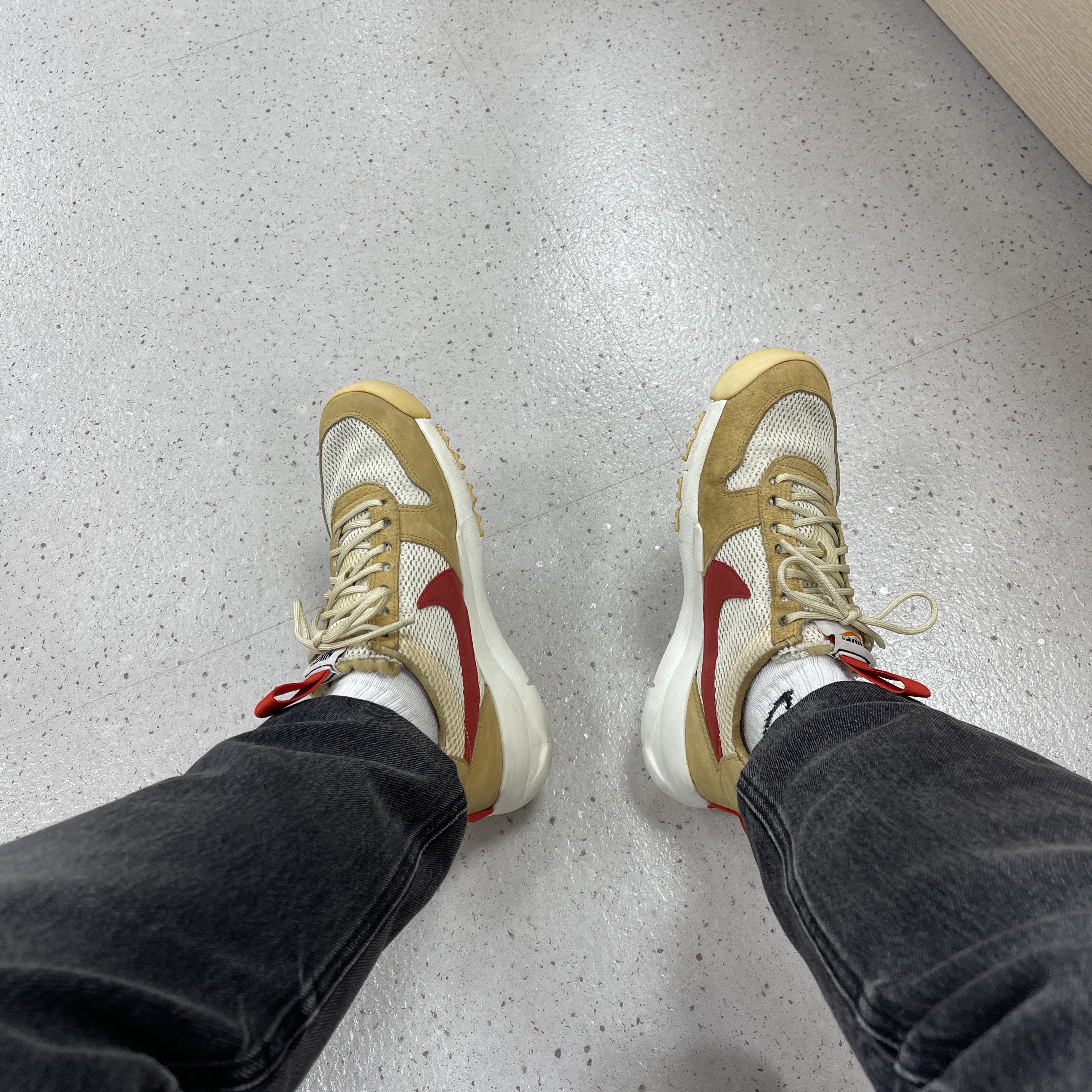 Nike x Tom Sachs Mars Yard Shoe 2.0 Space Camp 착용 스타일