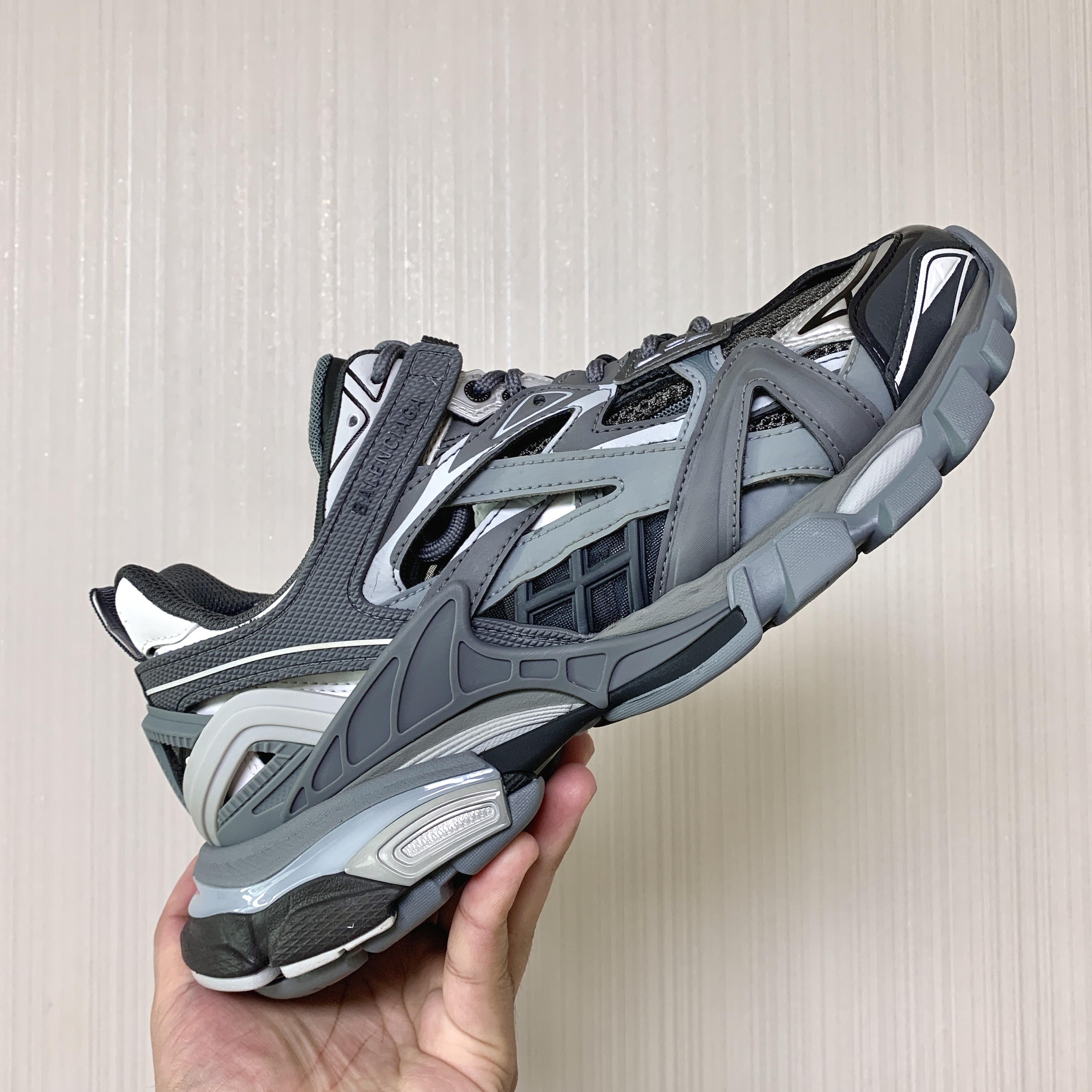 Balenciaga Track.2 Sneakers Grey 착용 스타일