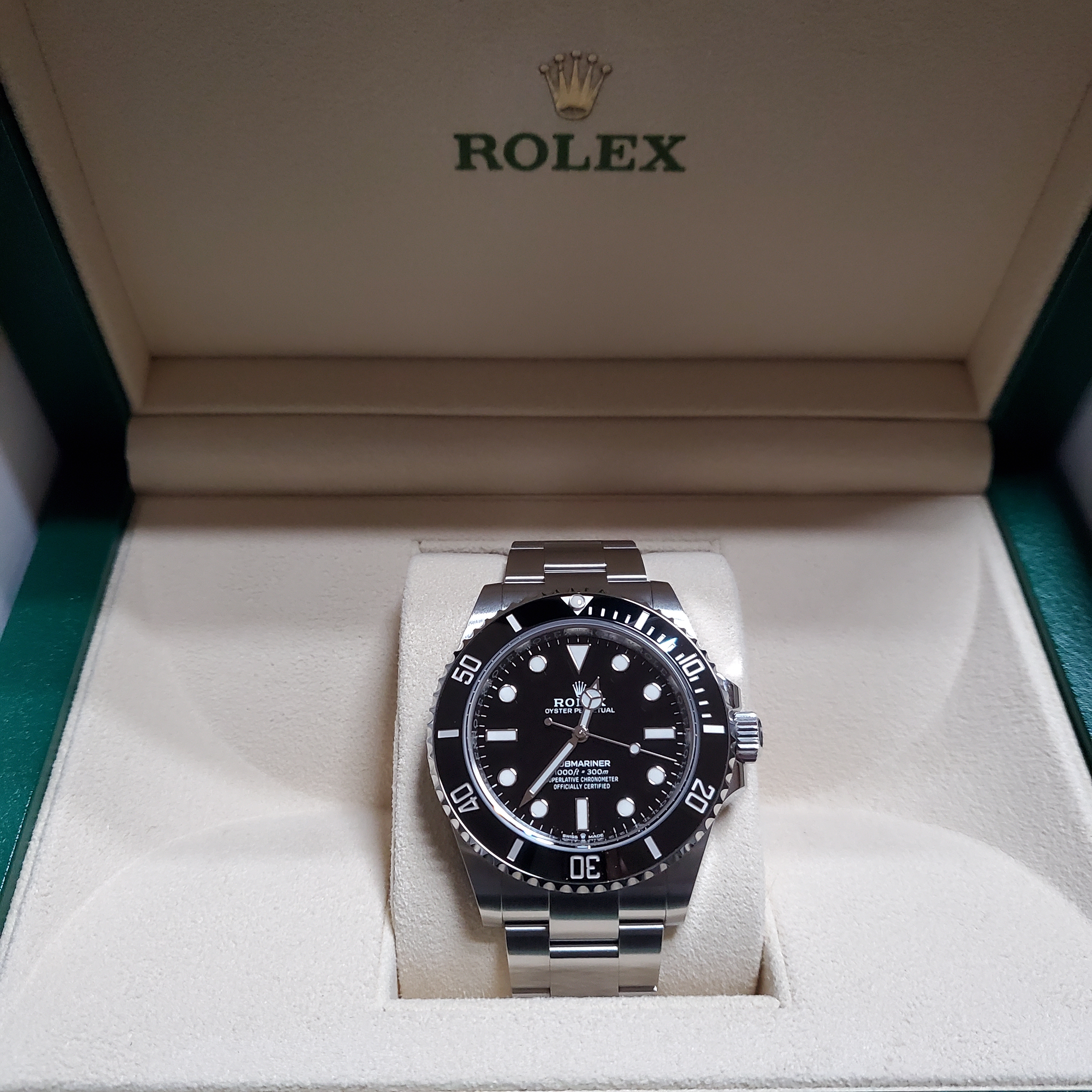 Rolex Submariner 41mm 124060 Black Oyster 착용 스타일 - 3