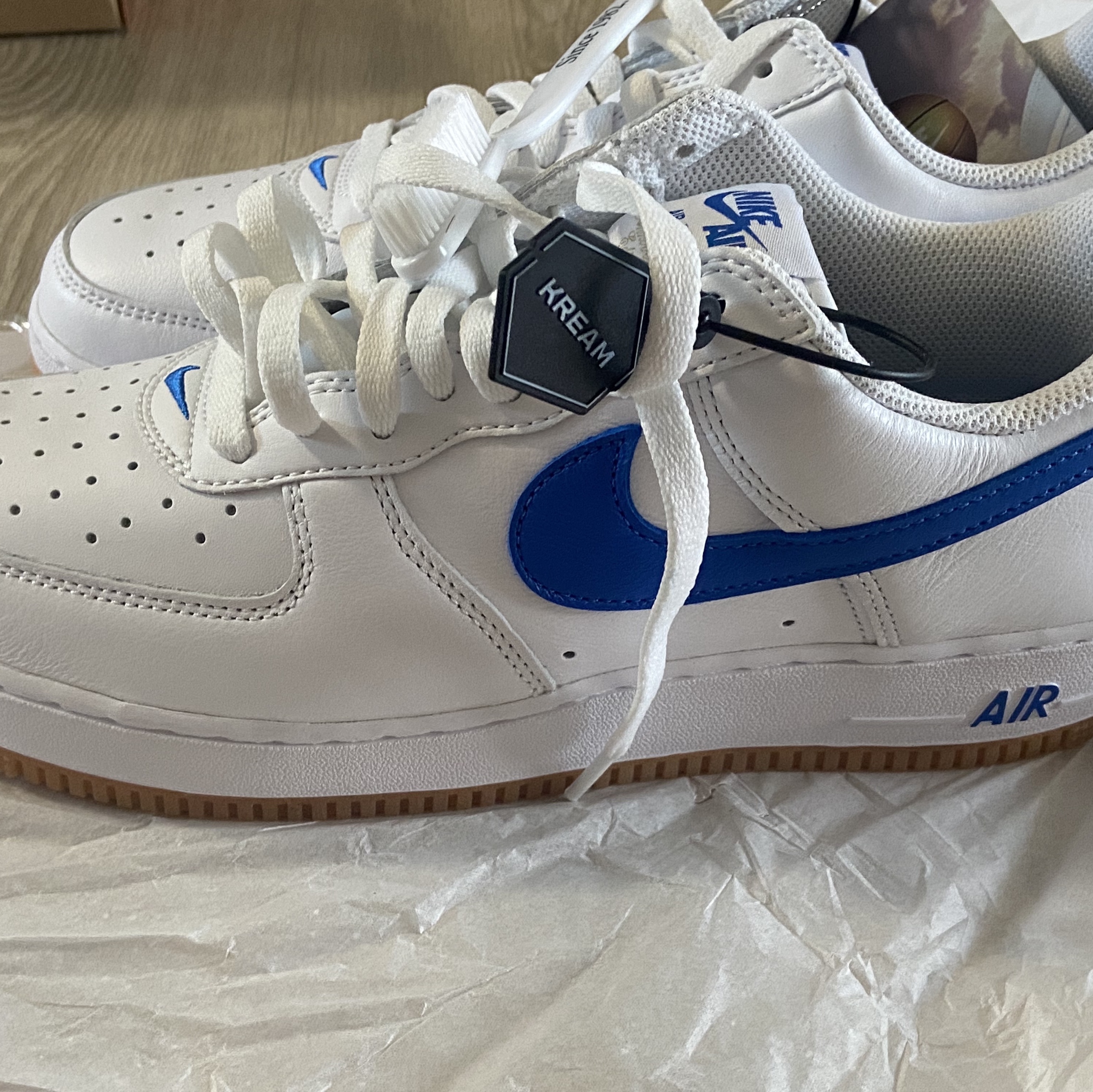 Nike Air Force 1 Low Retro Color of the Month Varsity Royal 착용 스타일