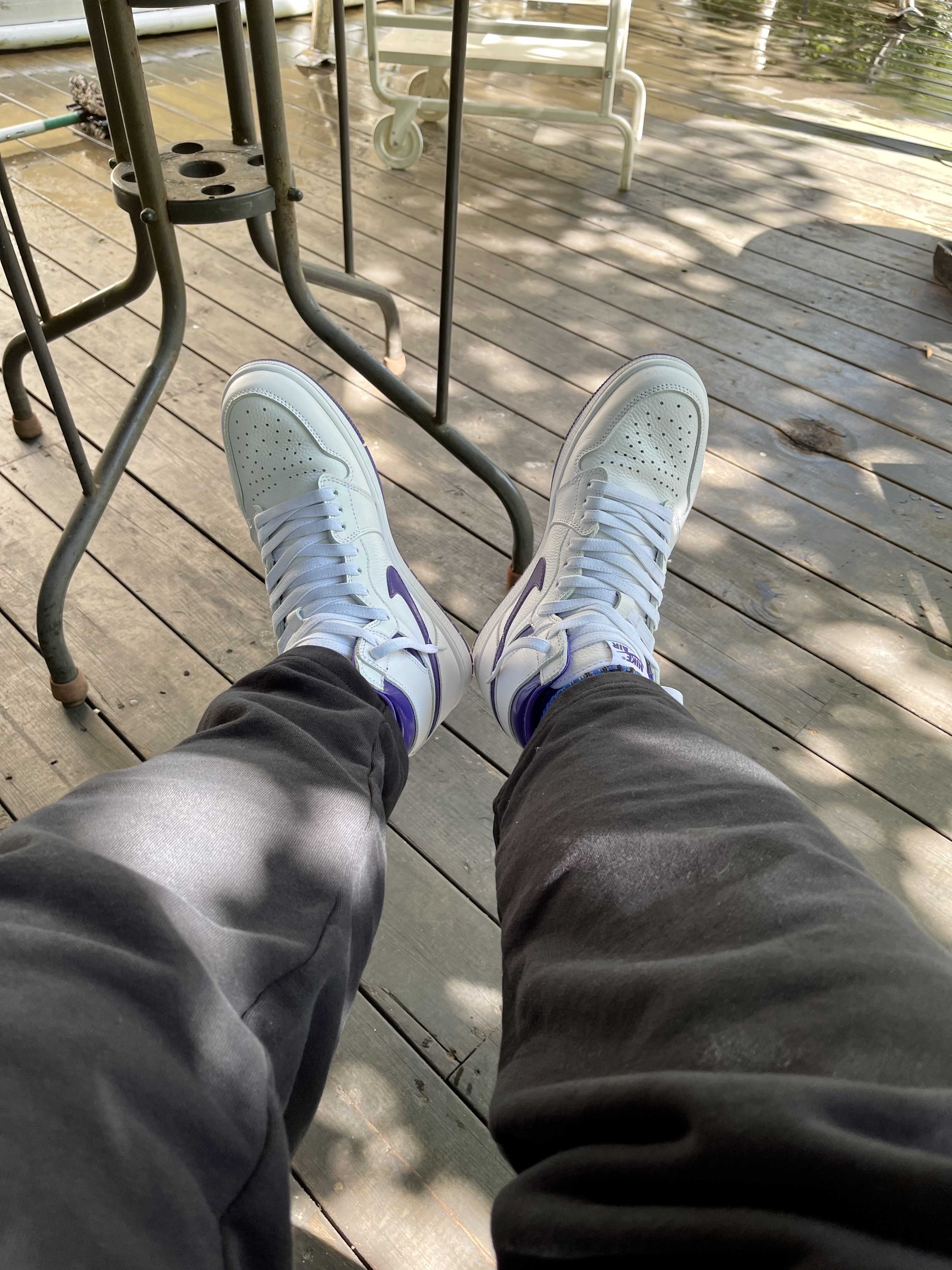 (W) Jordan 1 High OG Court Purple 착용 스타일 - 2