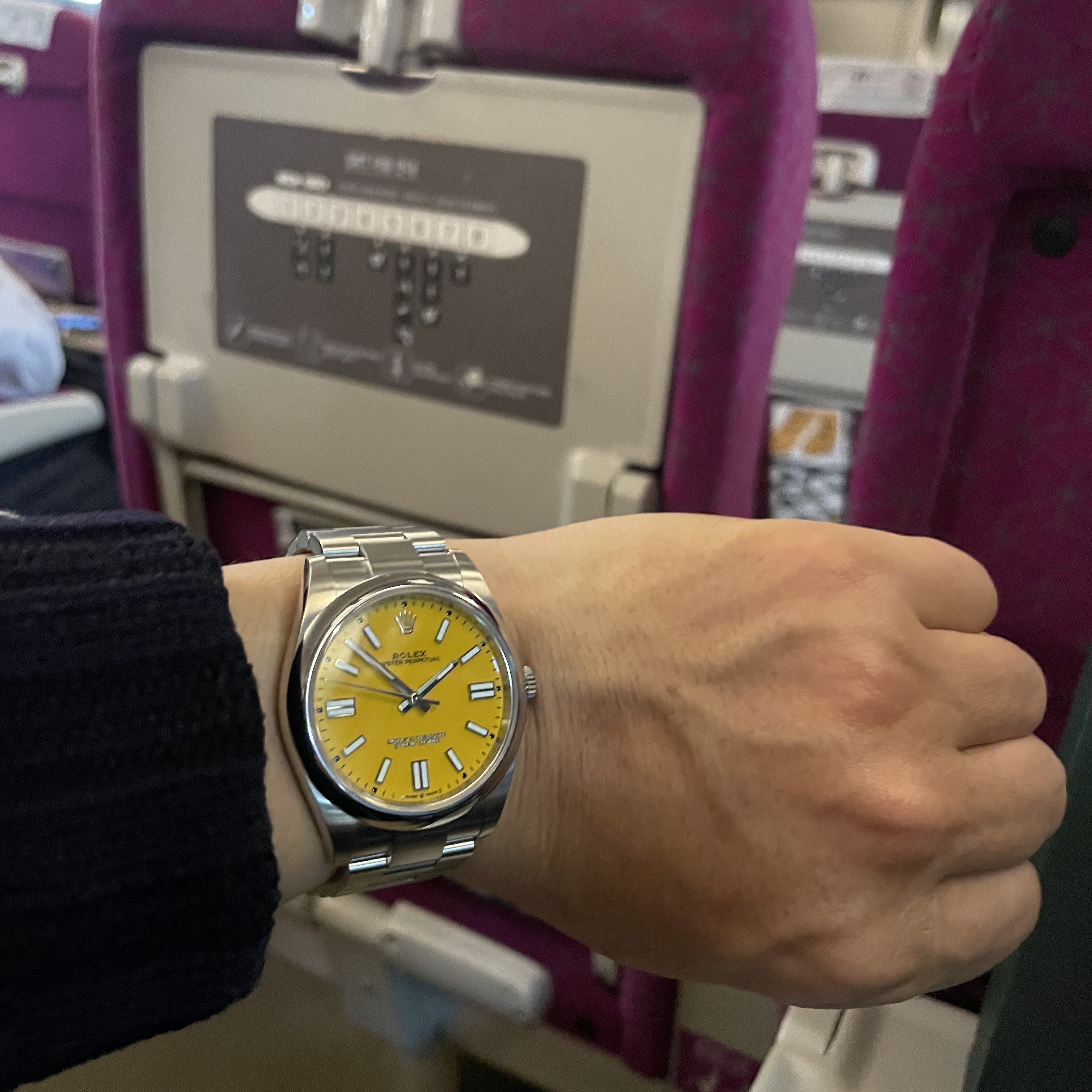 Rolex Oyster Perpetual 41mm 124300 Turquoise Blue Oyster, Rolex Sky-Dweller 42mm 326934 Bright Blue Jubilee 착용 스타일 - 3
