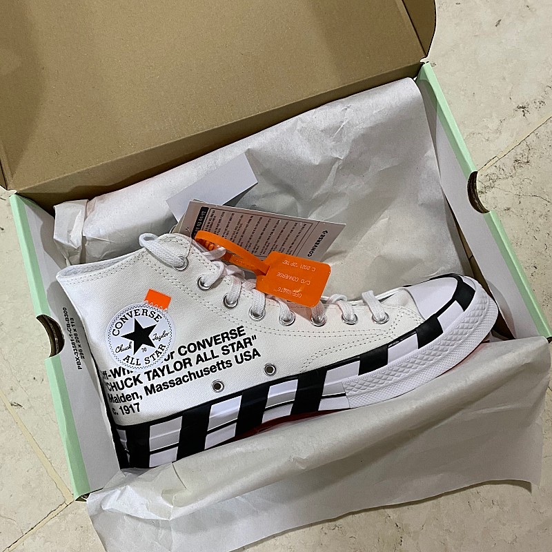 Converse x Off-White Chuck 70 High V2 2021 착용 스타일 - 2