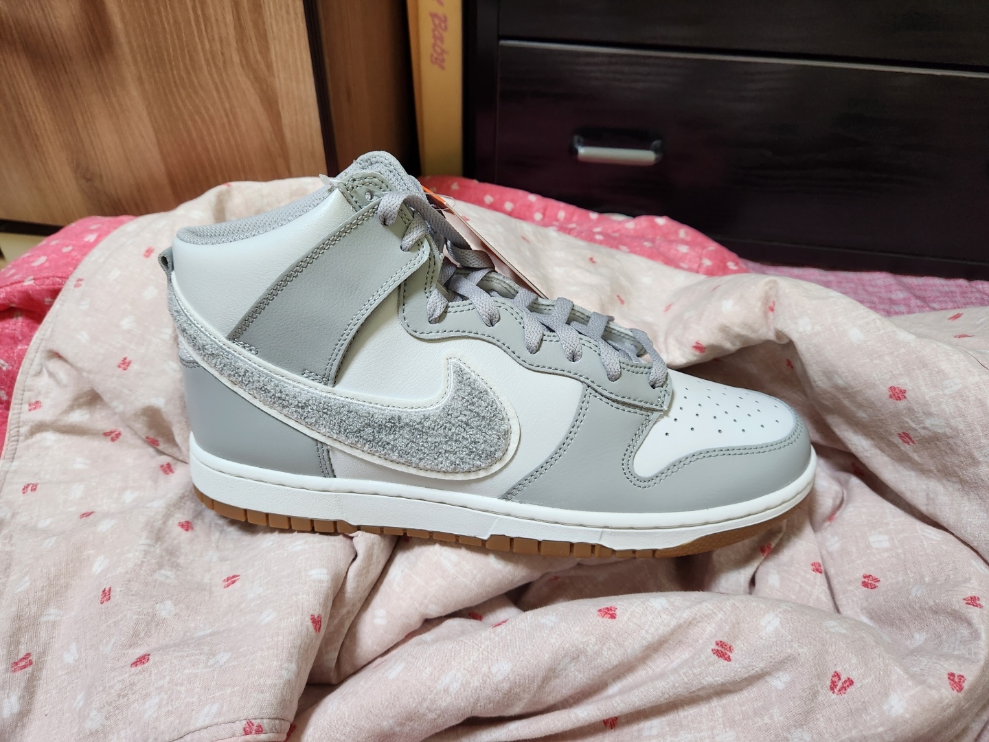 Nike Dunk High Retro University Light Smoke Grey 착용 스타일 - 4