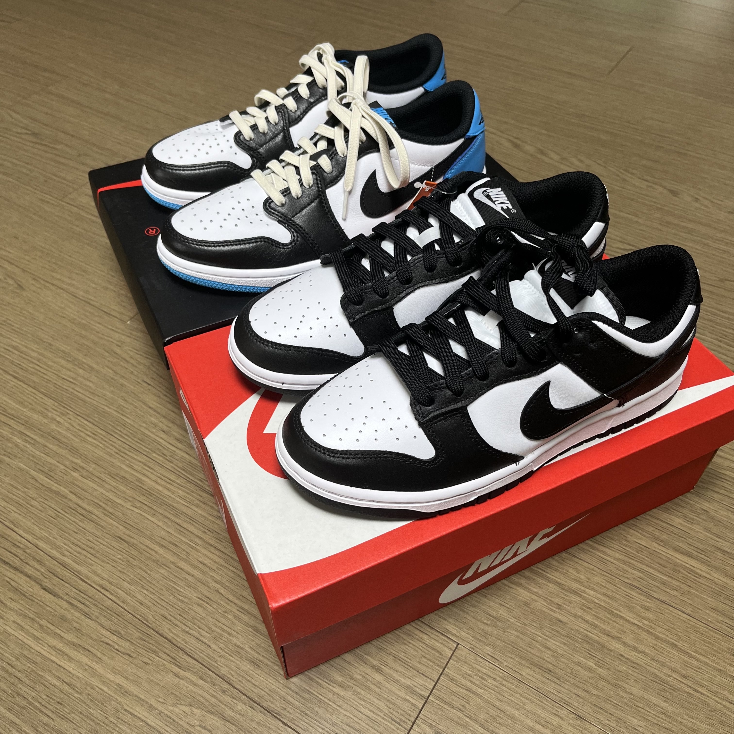 Jordan 1 Retro Low OG Black and Dark Powder Blue, (W) Nike Dunk Low Black 착용 스타일