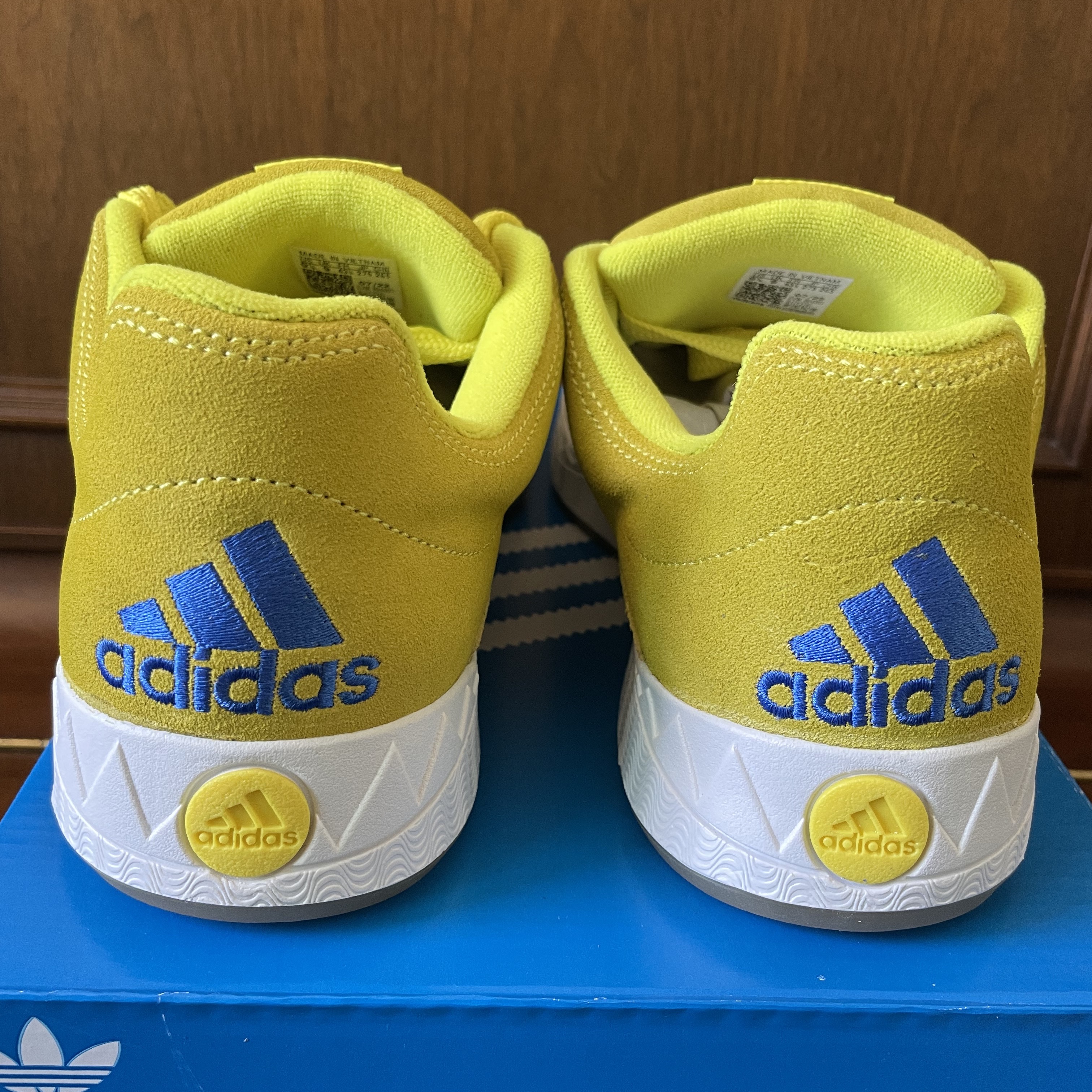 Adidas Adimatic Bright Yellow Blue 착용 스타일 - 4
