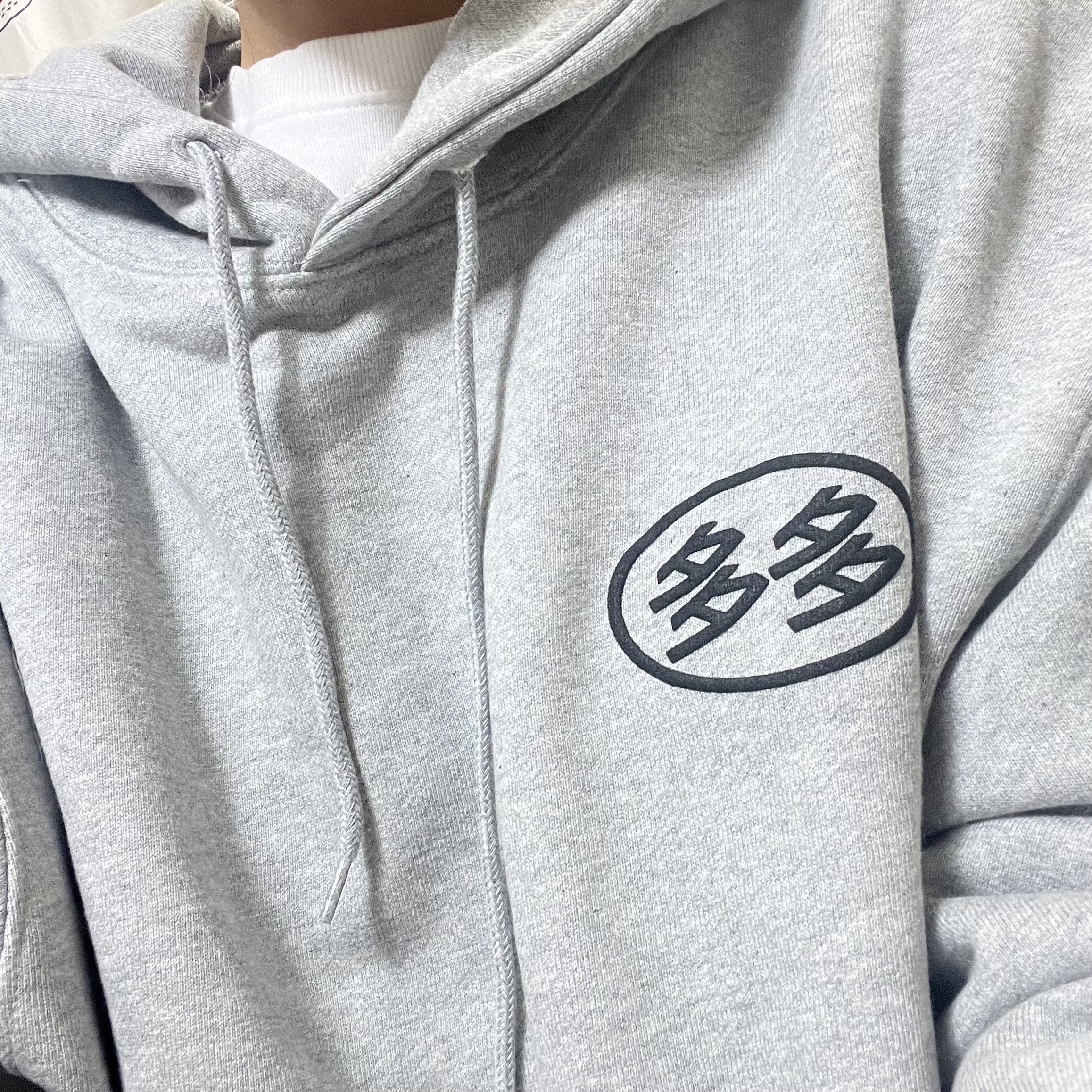 Dada Logo Hoodie Grey 착용 스타일
