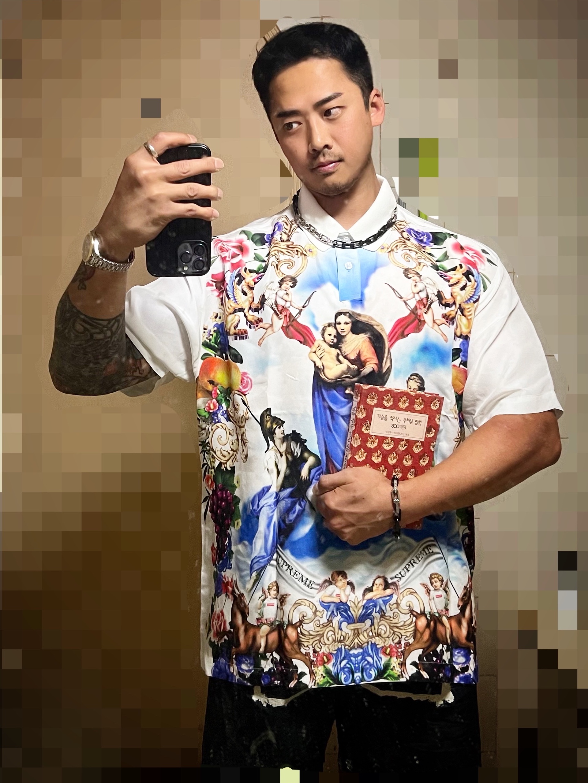 Supreme Heavenly Silk Polo White - 22FW, Stone Island B0992 Nylon Metal Stencil Print Swimming Trunk Black - 21SS 착용 스타일 - 2