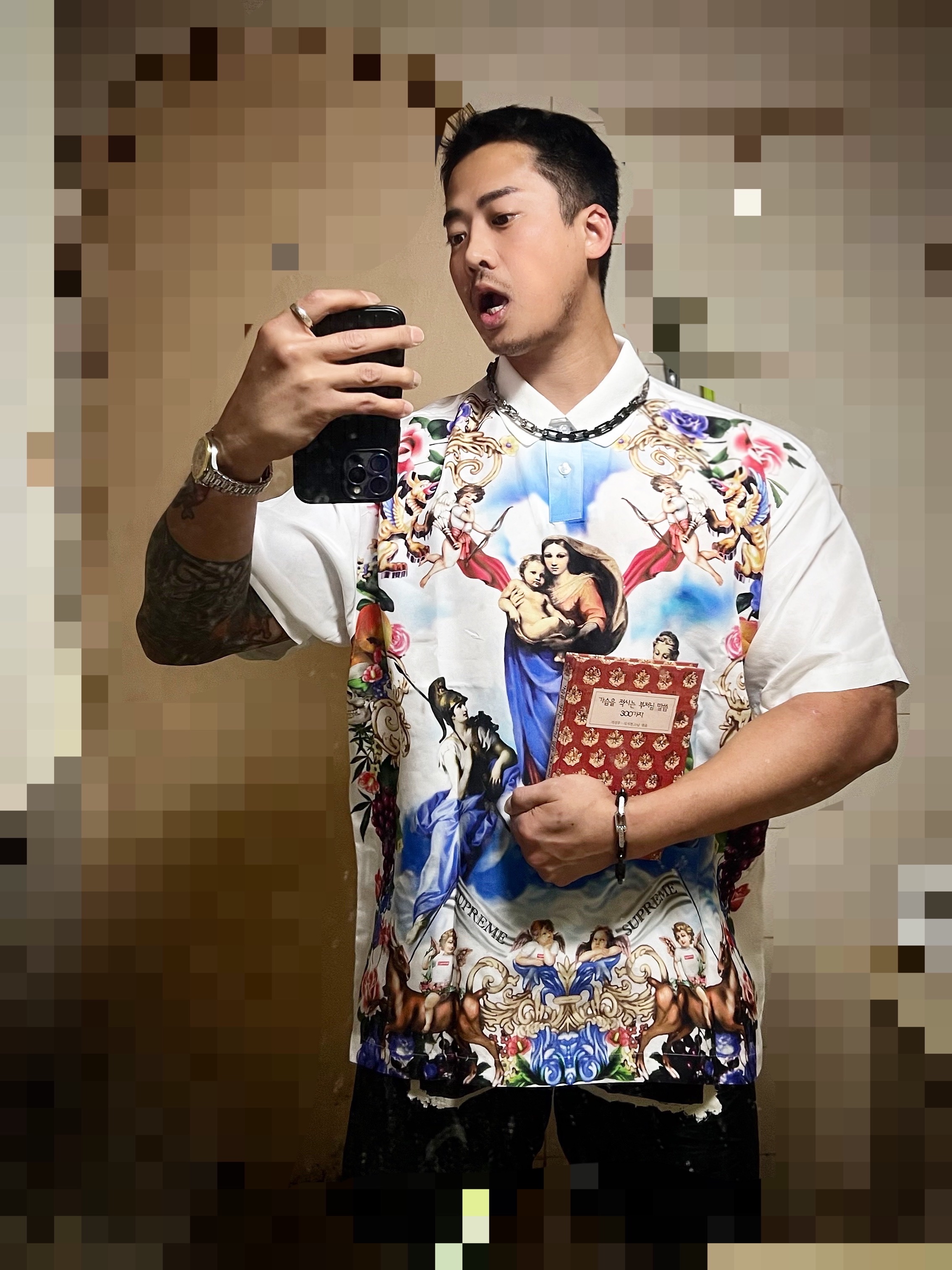 Supreme Heavenly Silk Polo White - 22FW, Stone Island B0992 Nylon Metal Stencil Print Swimming Trunk Black - 21SS 착용 스타일 - 1