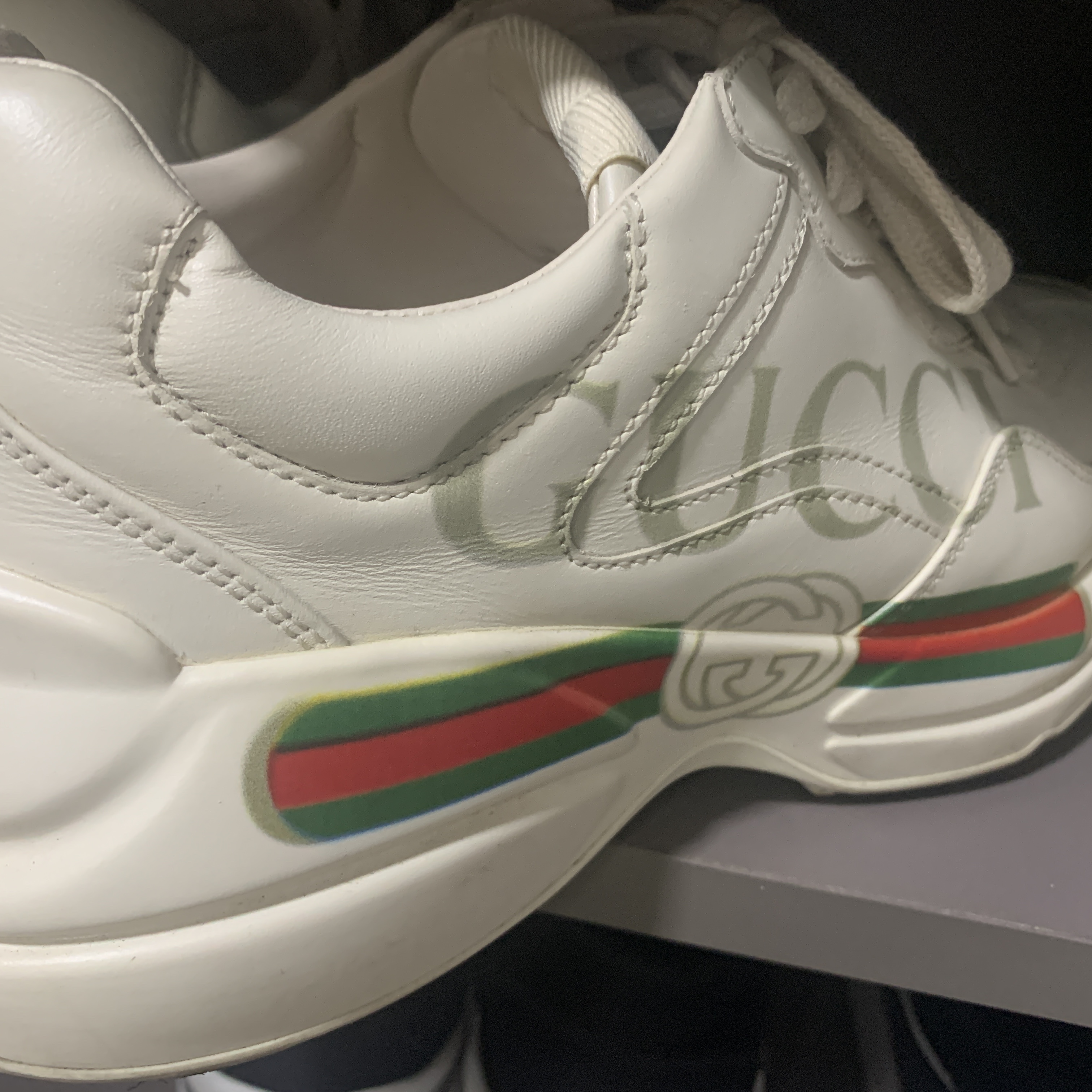 (W) Gucci Rhyton Leather Sneakers Logo 착용 스타일