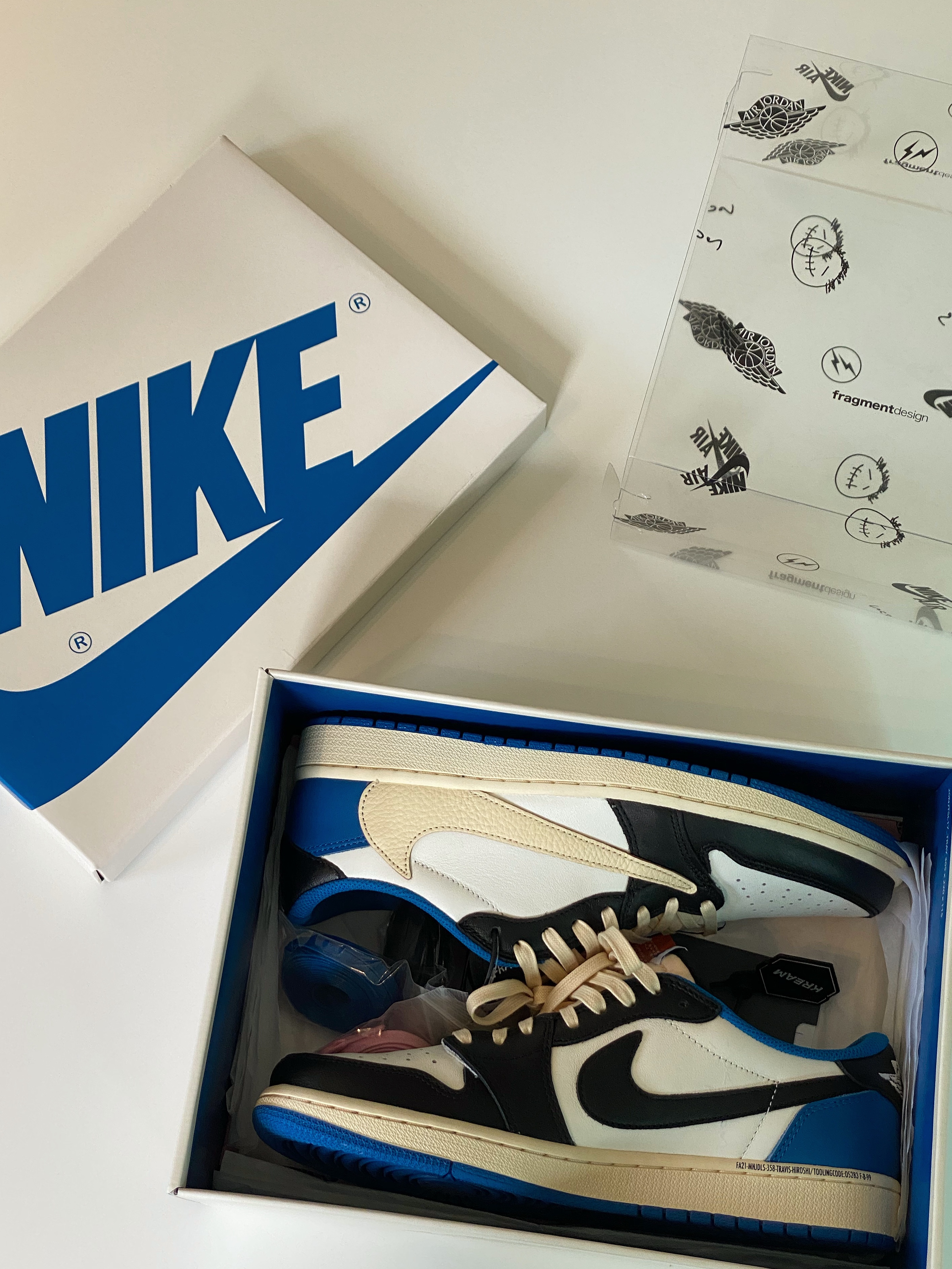 Jordan 1 x Travis Scott x Fragment Retro Low OG SP Military Blue 착용 스타일