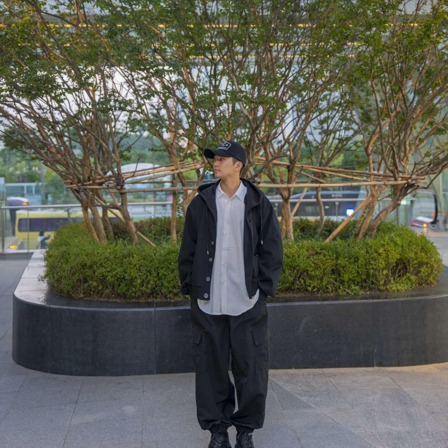 Nike x Supreme Shox Ride 2 SP Black 착용 스타일 - 4