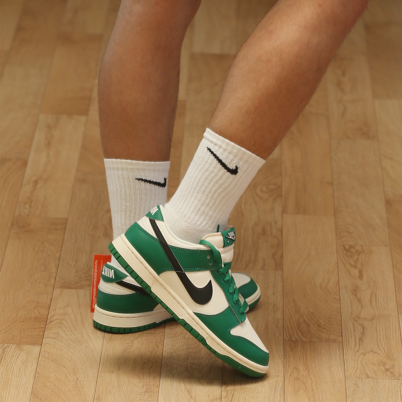 Nike Dunk Low Retro SE Jackpot Malachite 착용 스타일 - 1
