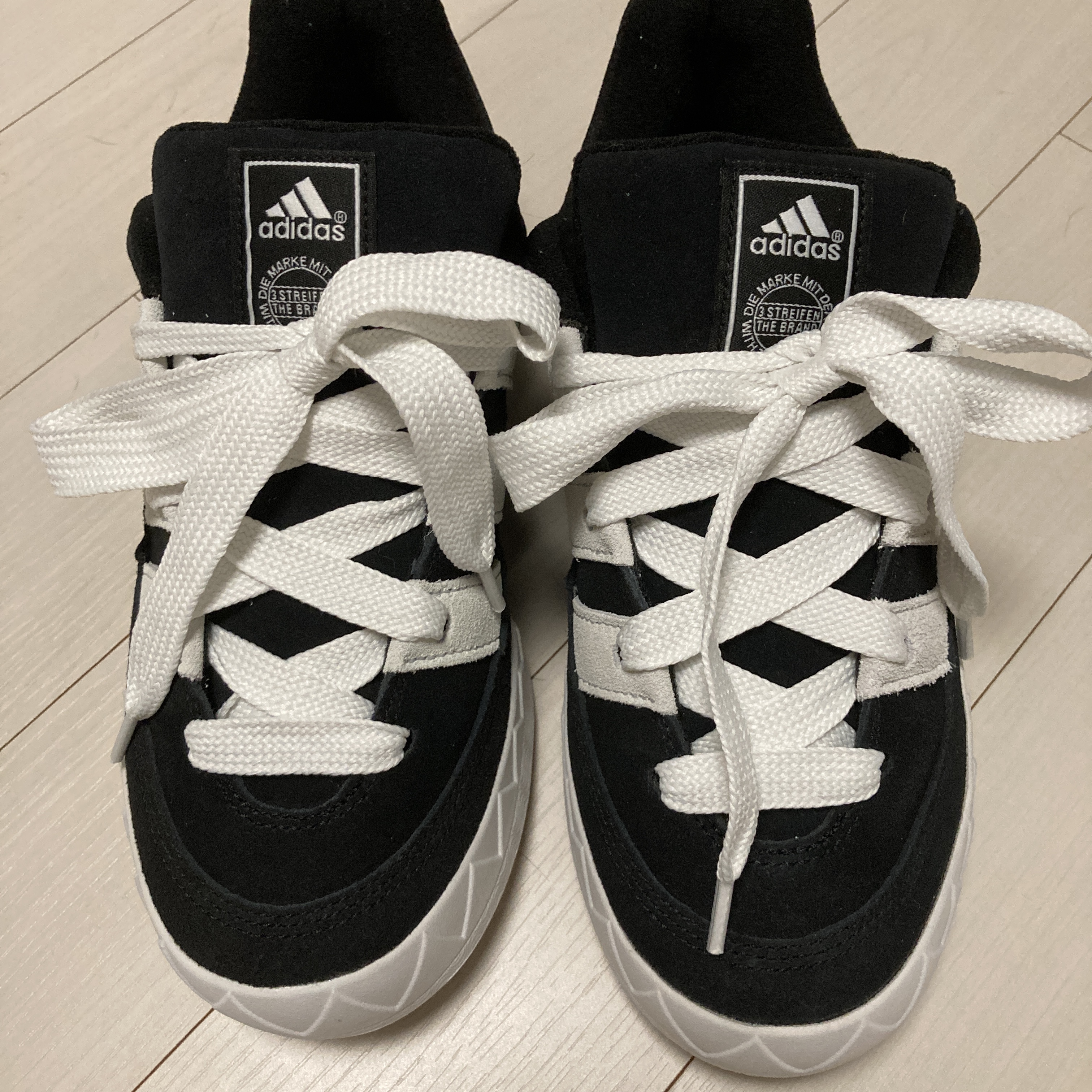 Adidas Adimatic Core Black, Adidas x Beyonce Ivy Park Nite Jogger Off White 착용 스타일 - 2