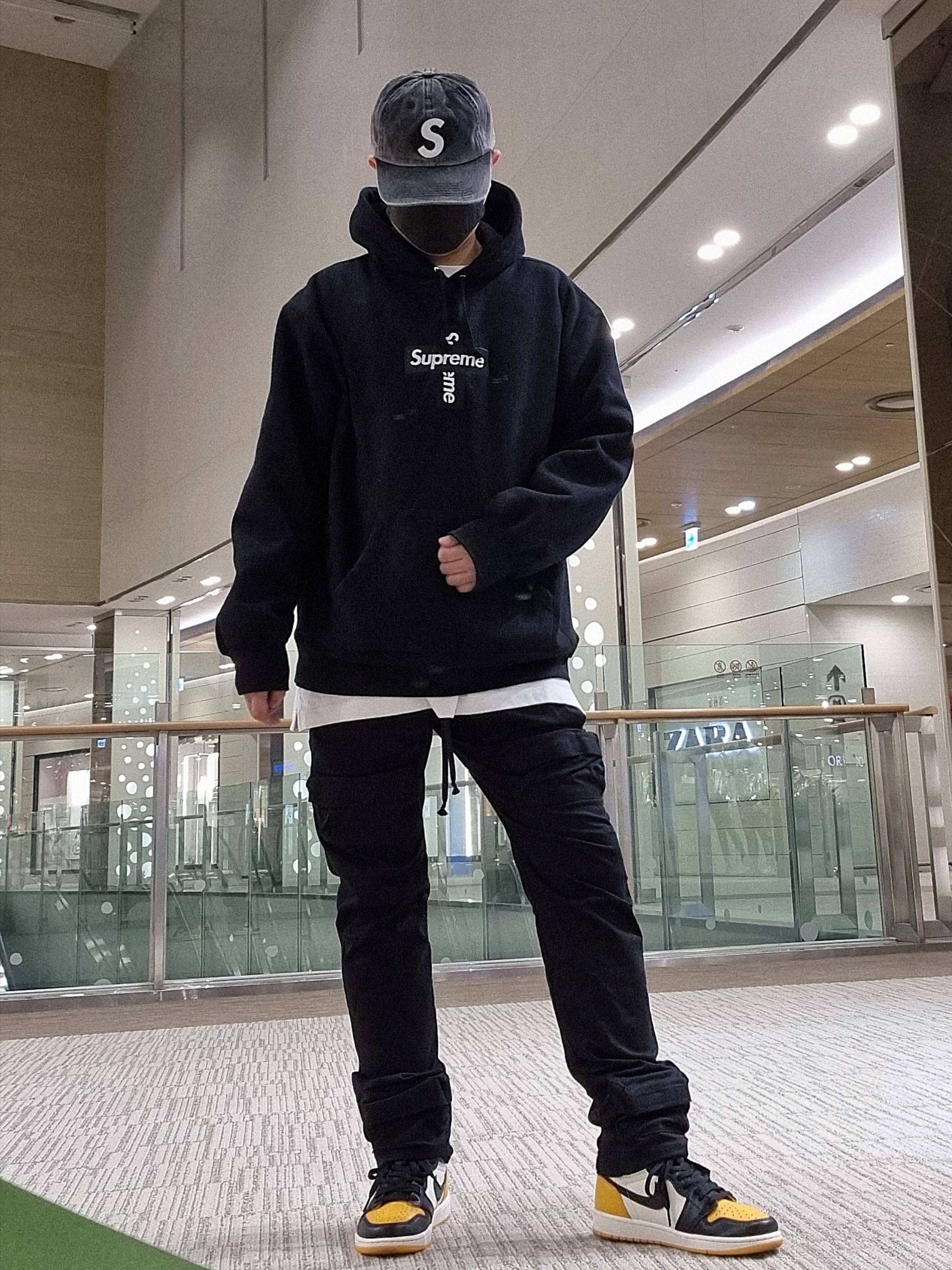 Supreme Cross Box Logo Hooded Sweatshirt Black - 20FW, Supreme Pigment Print S Logo 6-Panel Black - 20SS 착용 스타일 - 2