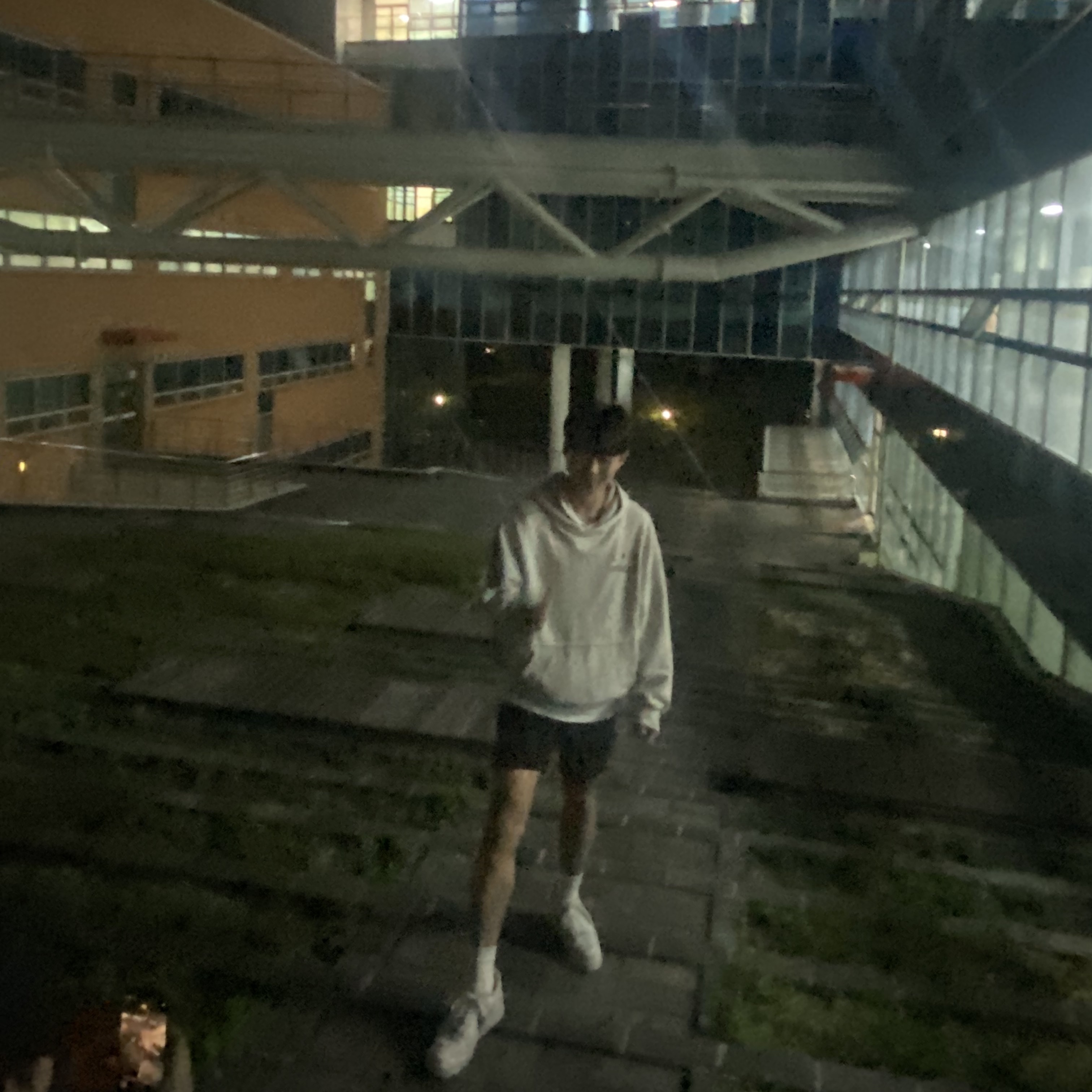 IAB Studio Hoodie Oatmeal Burgundy 착용 스타일