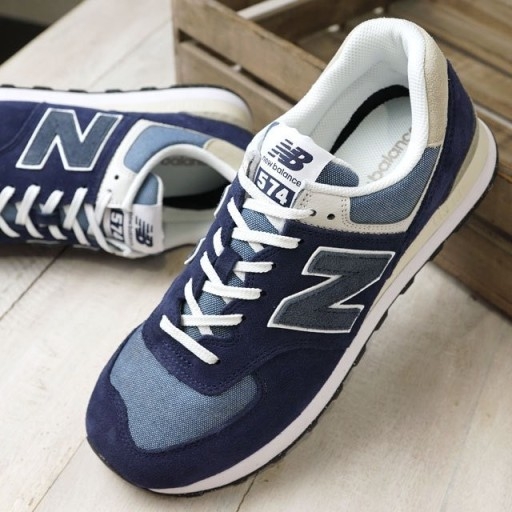 New Balance 574 Navy Grey 착용 스타일