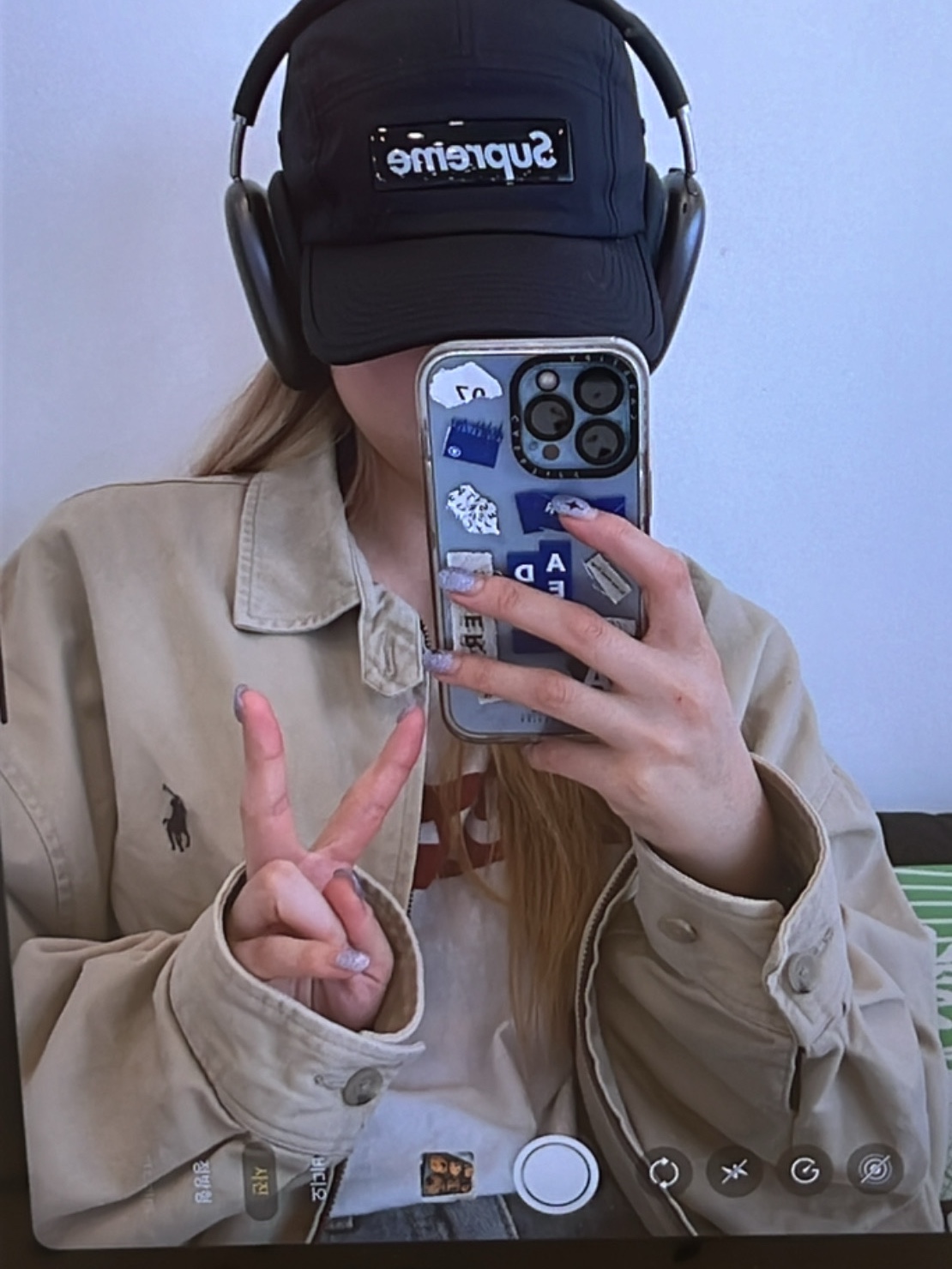Casetify x Ader Error Ader Sticker iPhone Case, Apple AirPods Max Lightning Space Gray (Korean Ver.) 착용 스타일