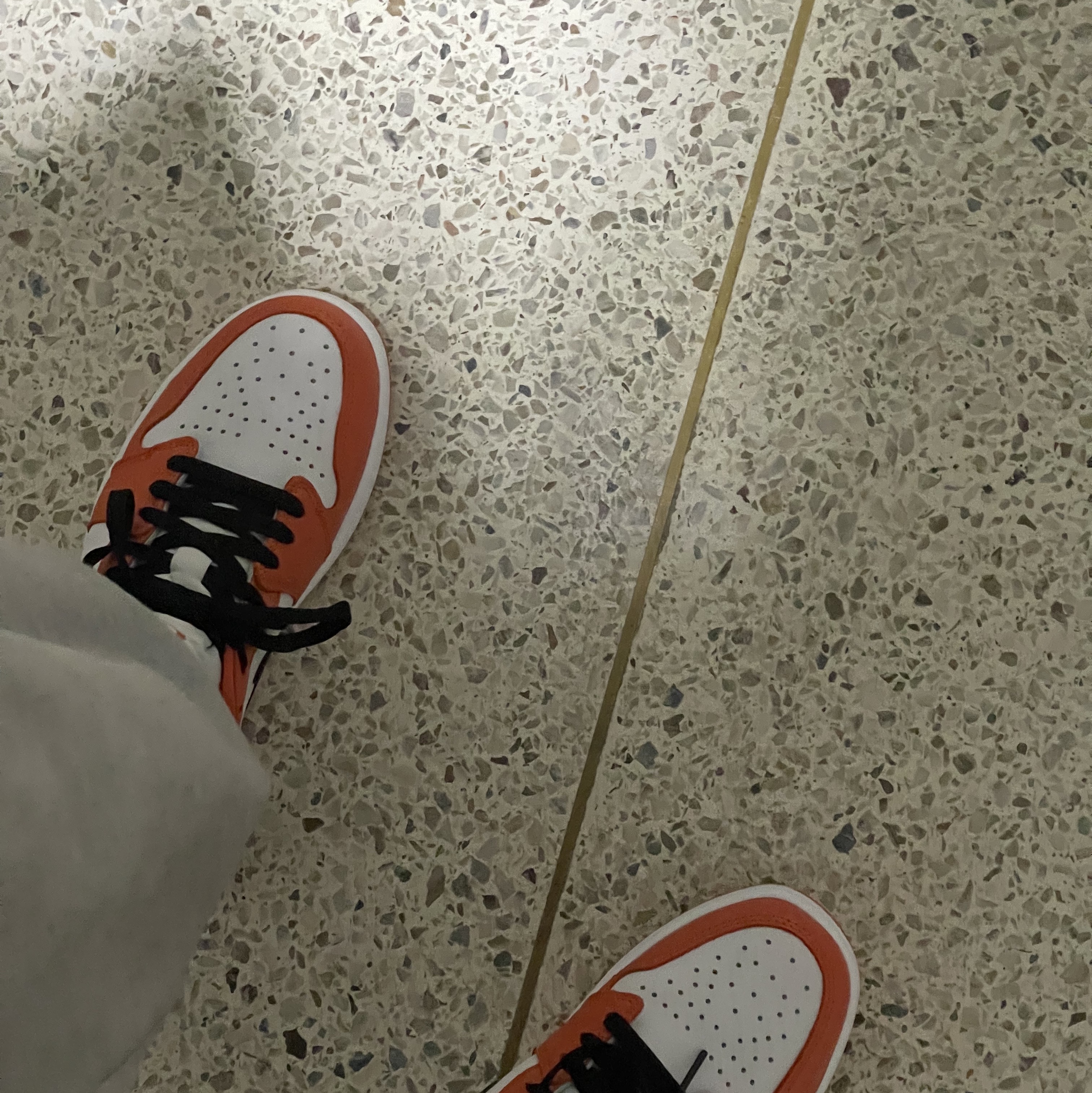 Jordan 1 Low OG Starfish 착용 스타일