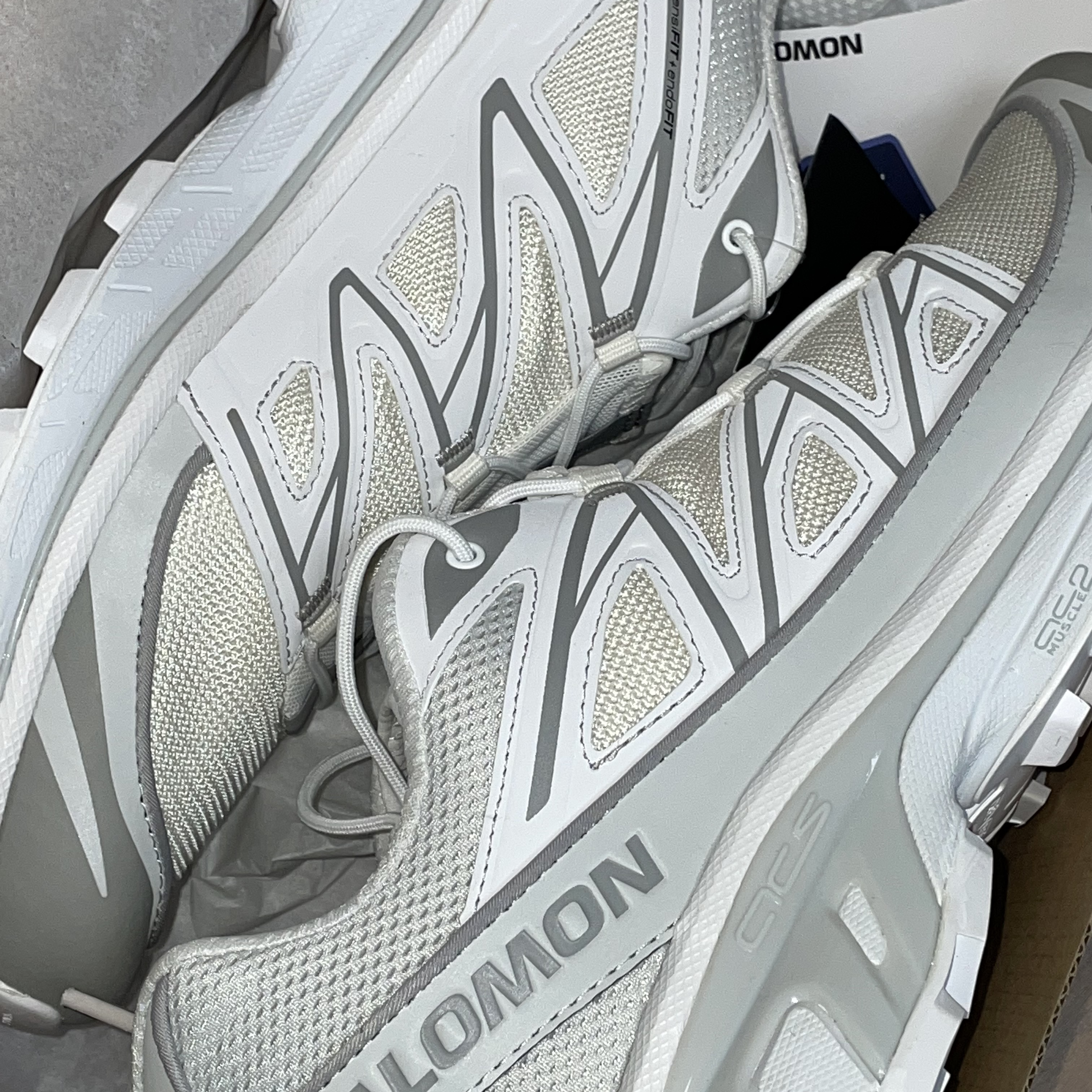 Salomon XT-6 Expanse Vanilla Ice White 착용 스타일