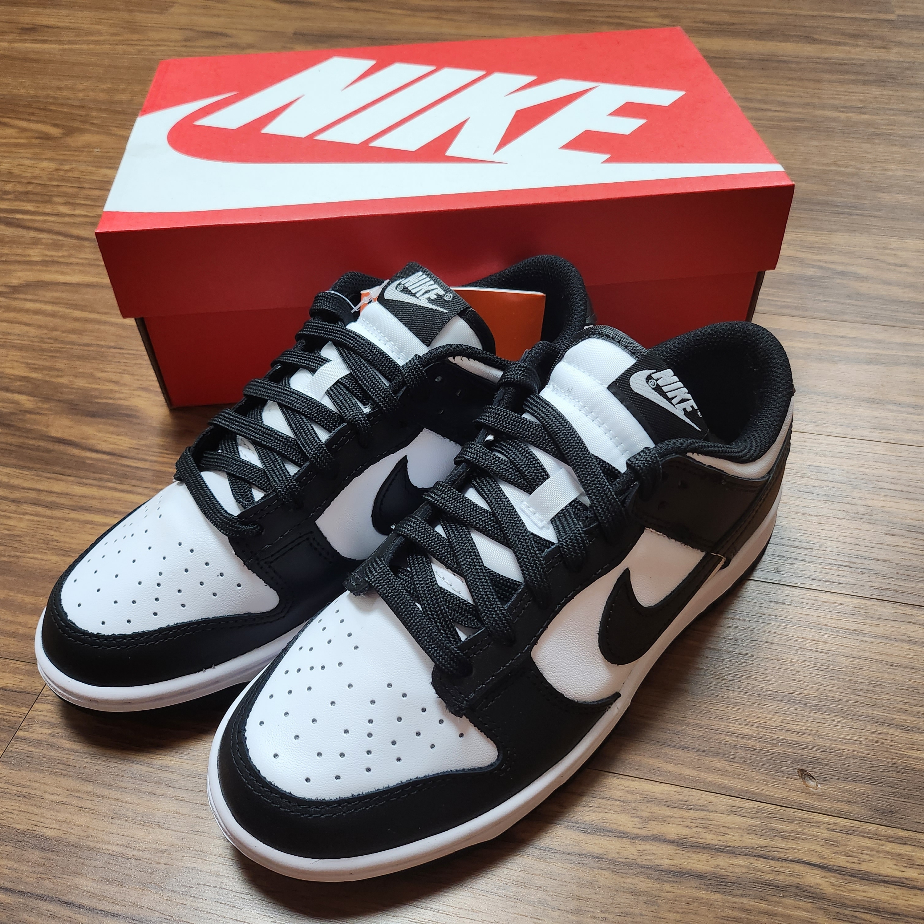 (W) Nike Dunk Low Black 착용 스타일