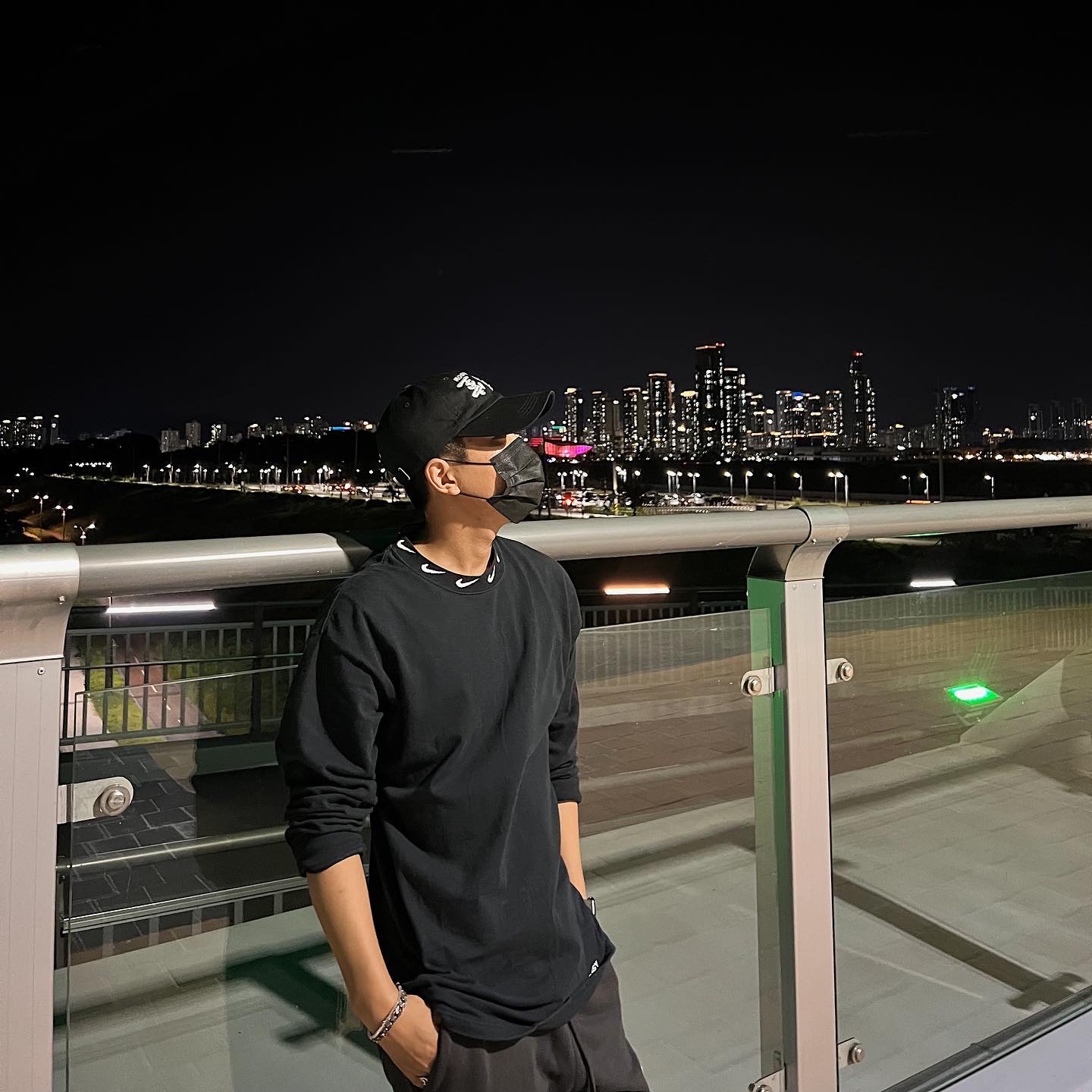 Nike x Fear of God Air Fear of God Raid Light Bone, Essentials 1977 Relaxed Sweatpants Iron - 22SS 착용 스타일 - 2