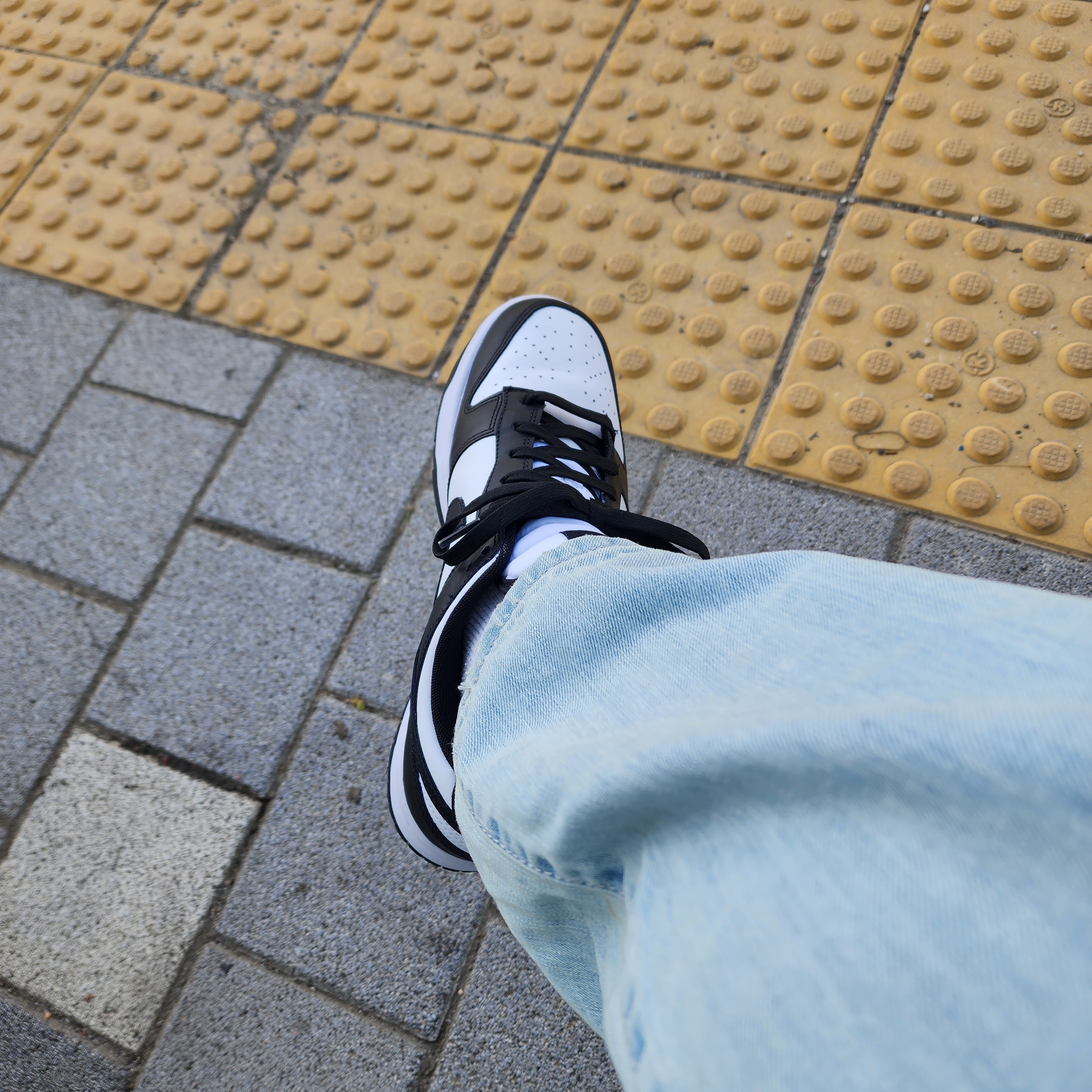 Nike Dunk Low Retro Black 착용 스타일