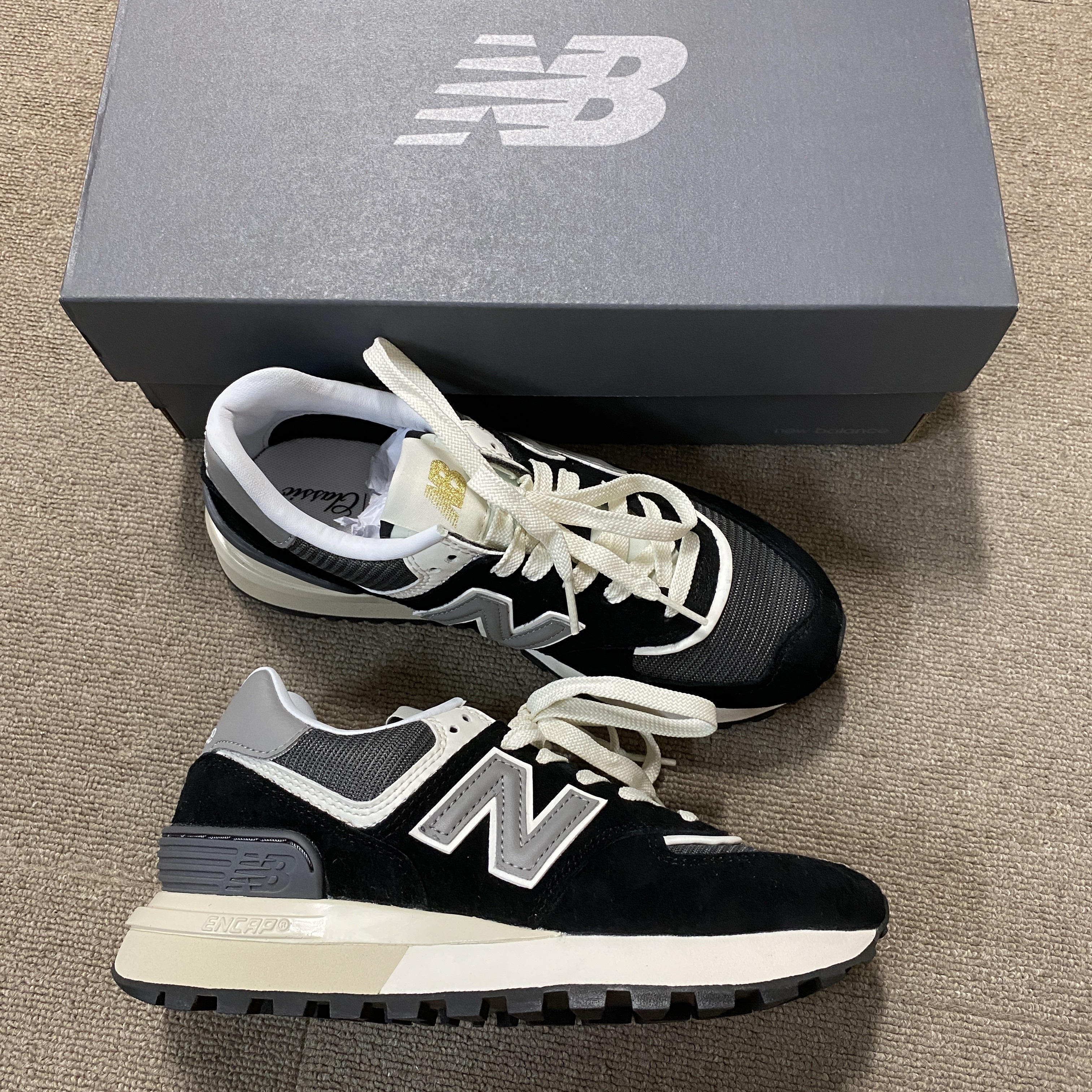 New Balance 574 Legacy Black 착용 스타일