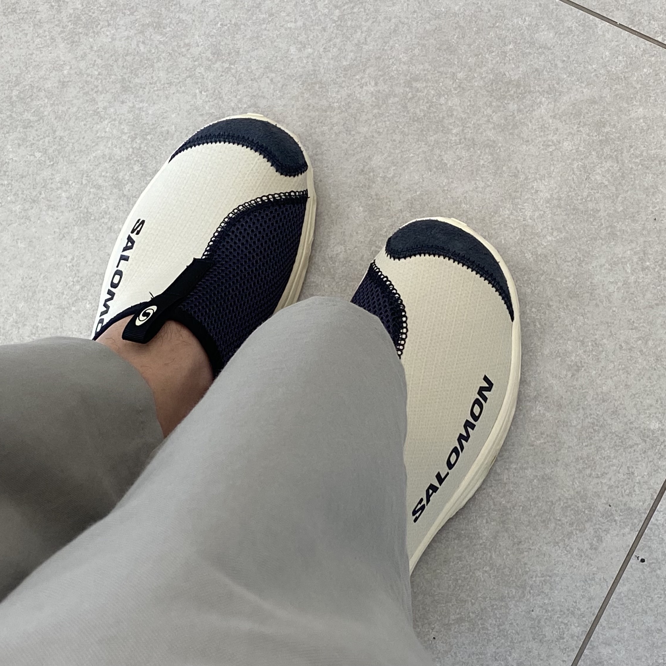 Salomon RX Slide 3.0 Bleached Sand 착용 스타일