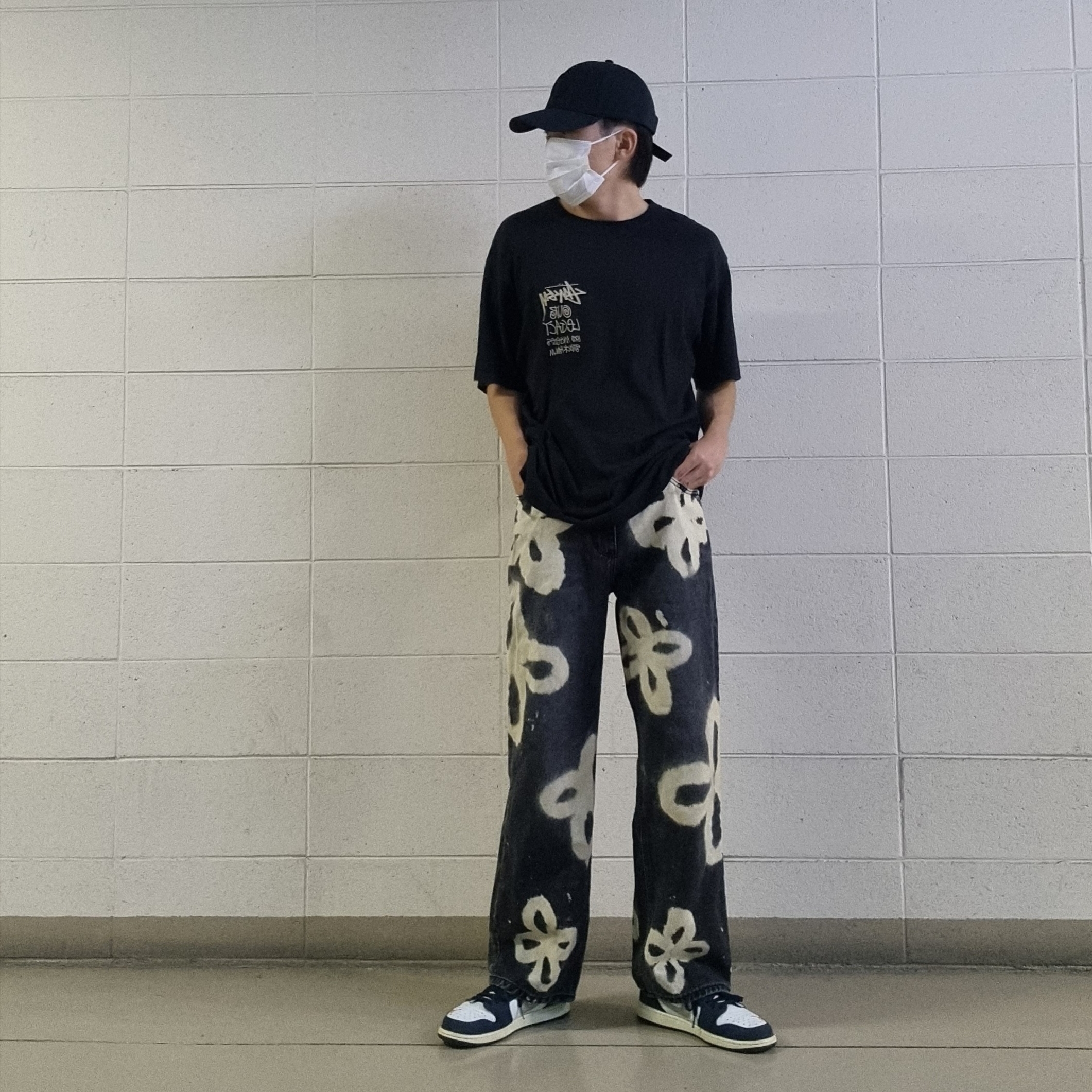 Stone Island 99661/9100996/9100013 6-Panel Embroidery Logo Cap Black, Stussy x Our Legacy Surfman Pig. Dyed T-Shirt Black - 21FW 착용 스타일