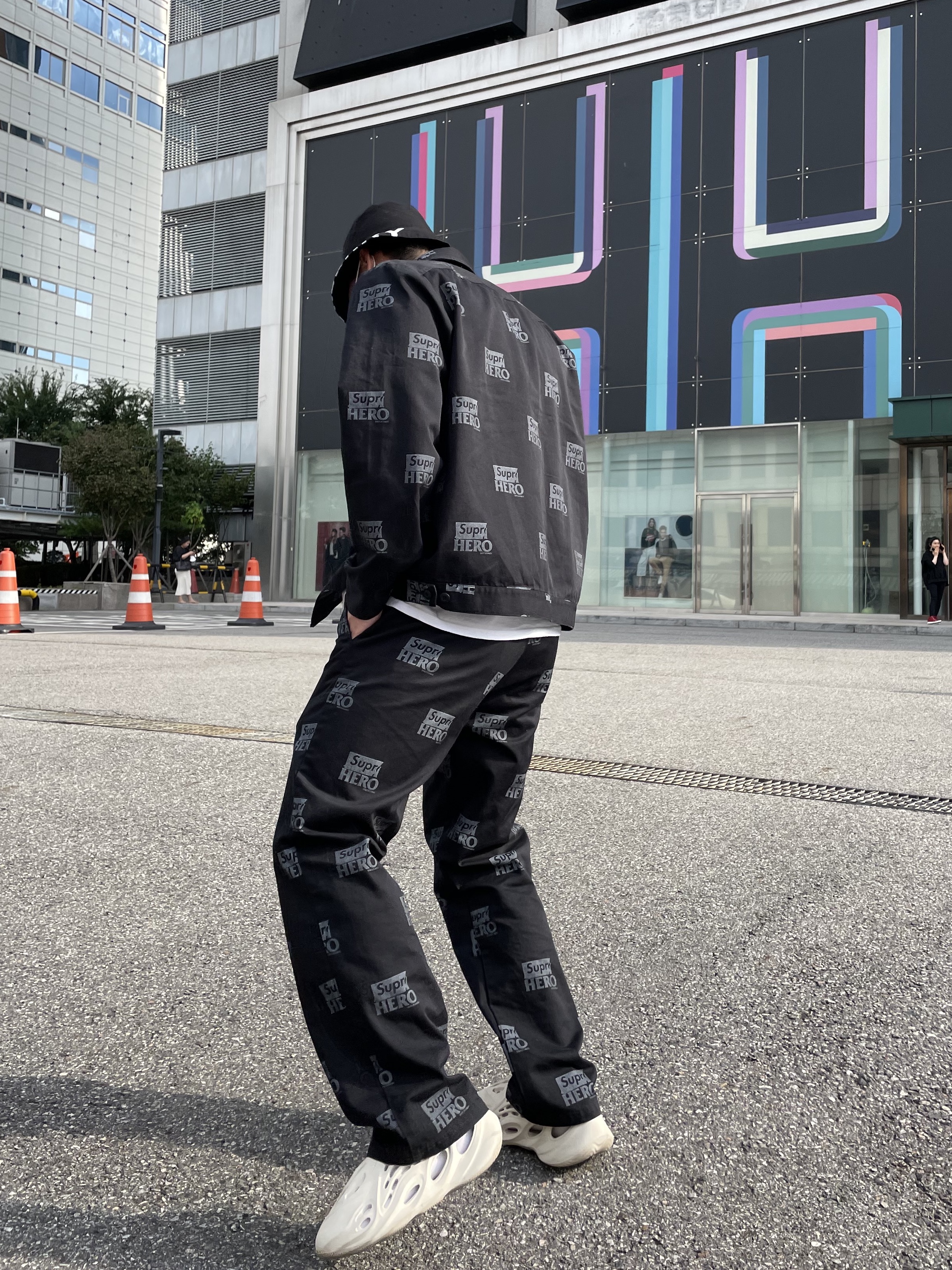 Supreme Antihero Work Pants Black - 22SS, Supreme Antihero Work Jacket Black - 22SS 착용 스타일 - 2