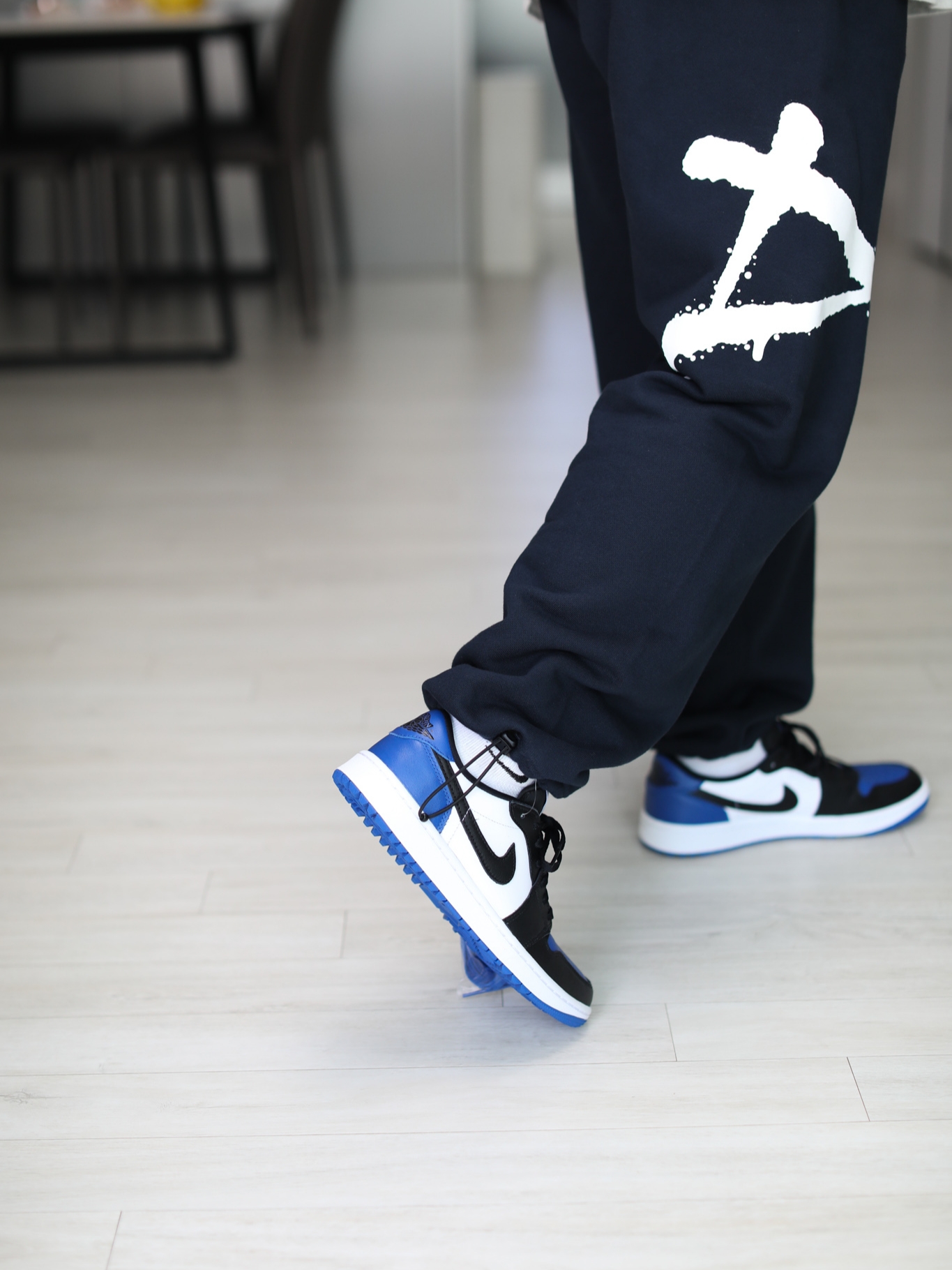 Jordan 1 Low Golf Sport Royal 착용 스타일 - 1