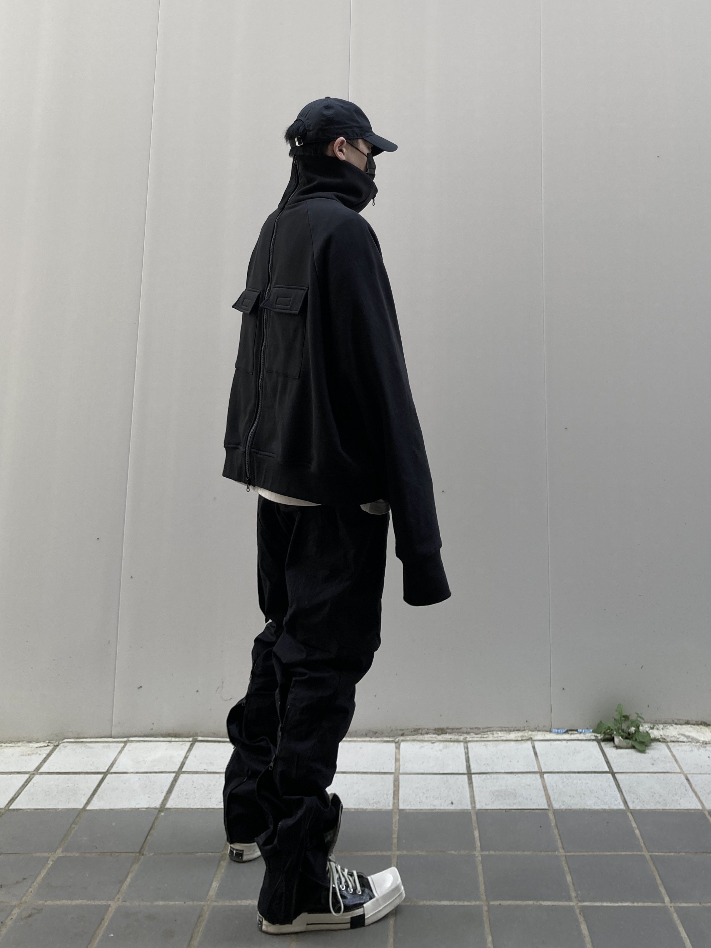 Converse x Drkshdw Turbodrk Chuck 70 Hi Black Lacquered Denim 착용 스타일 - 3
