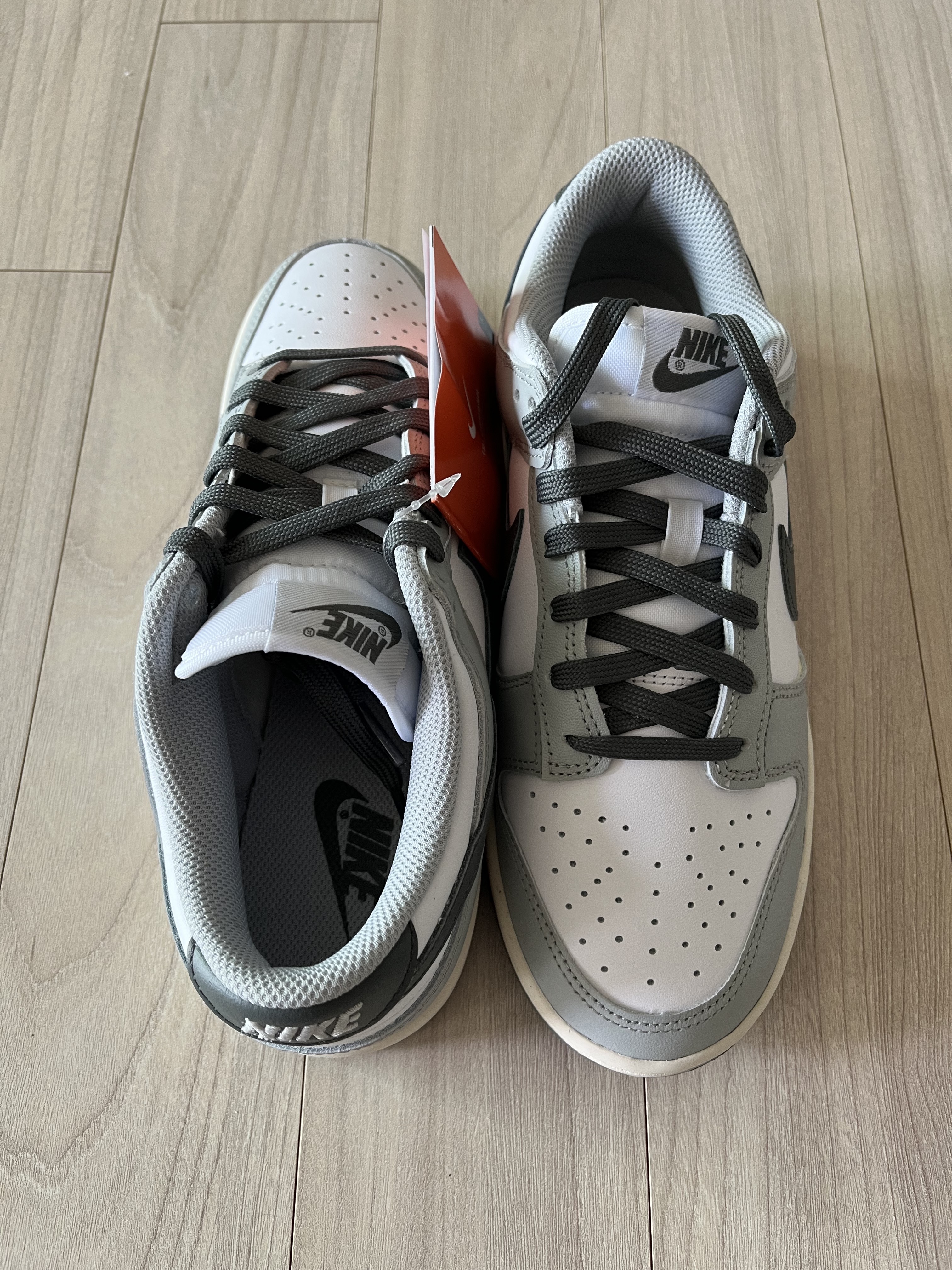 (W) Nike Dunk Low Light Smoke Grey 착용 스타일 - 3