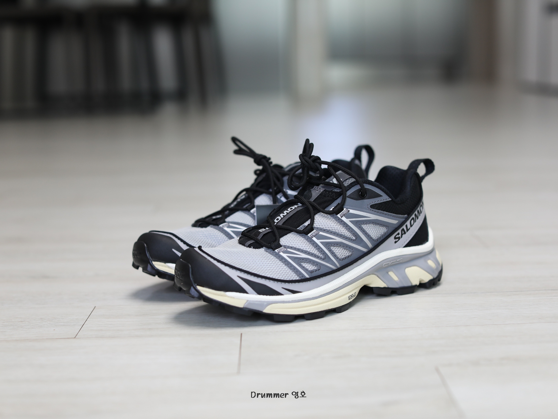 Salomon XT-6 Expanse Alloy Quiet Shade 착용 스타일 - 1