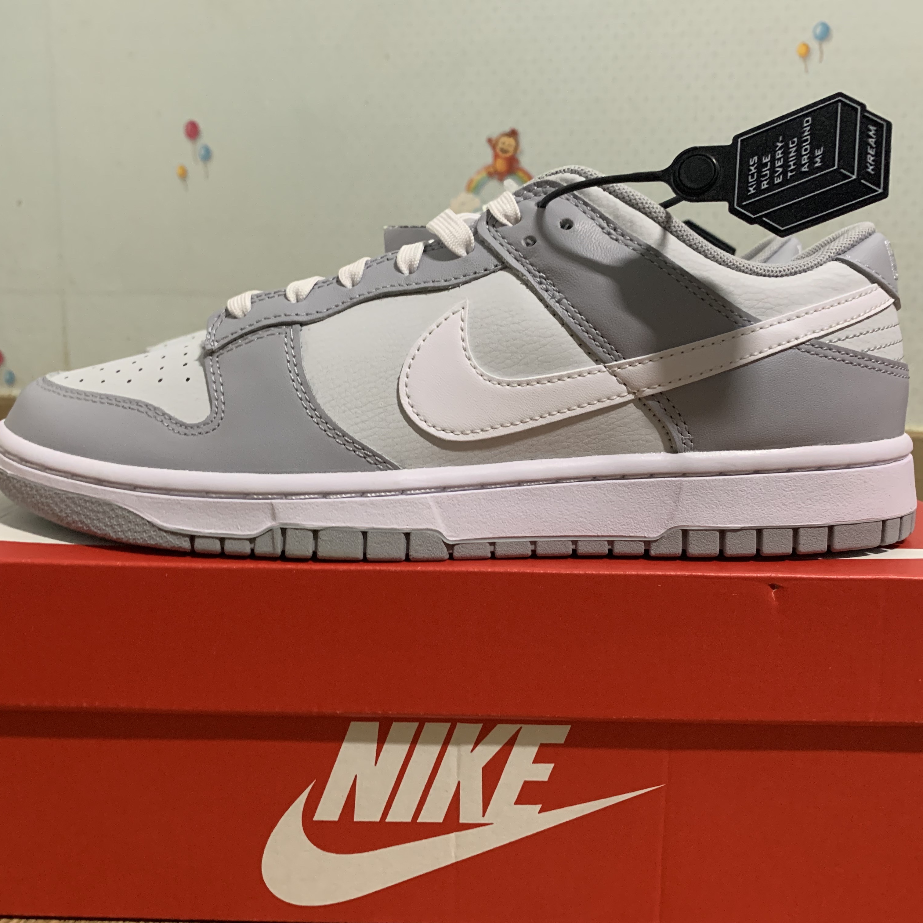 Nike Dunk Low Retro Wolf Grey 착용 스타일 - 2