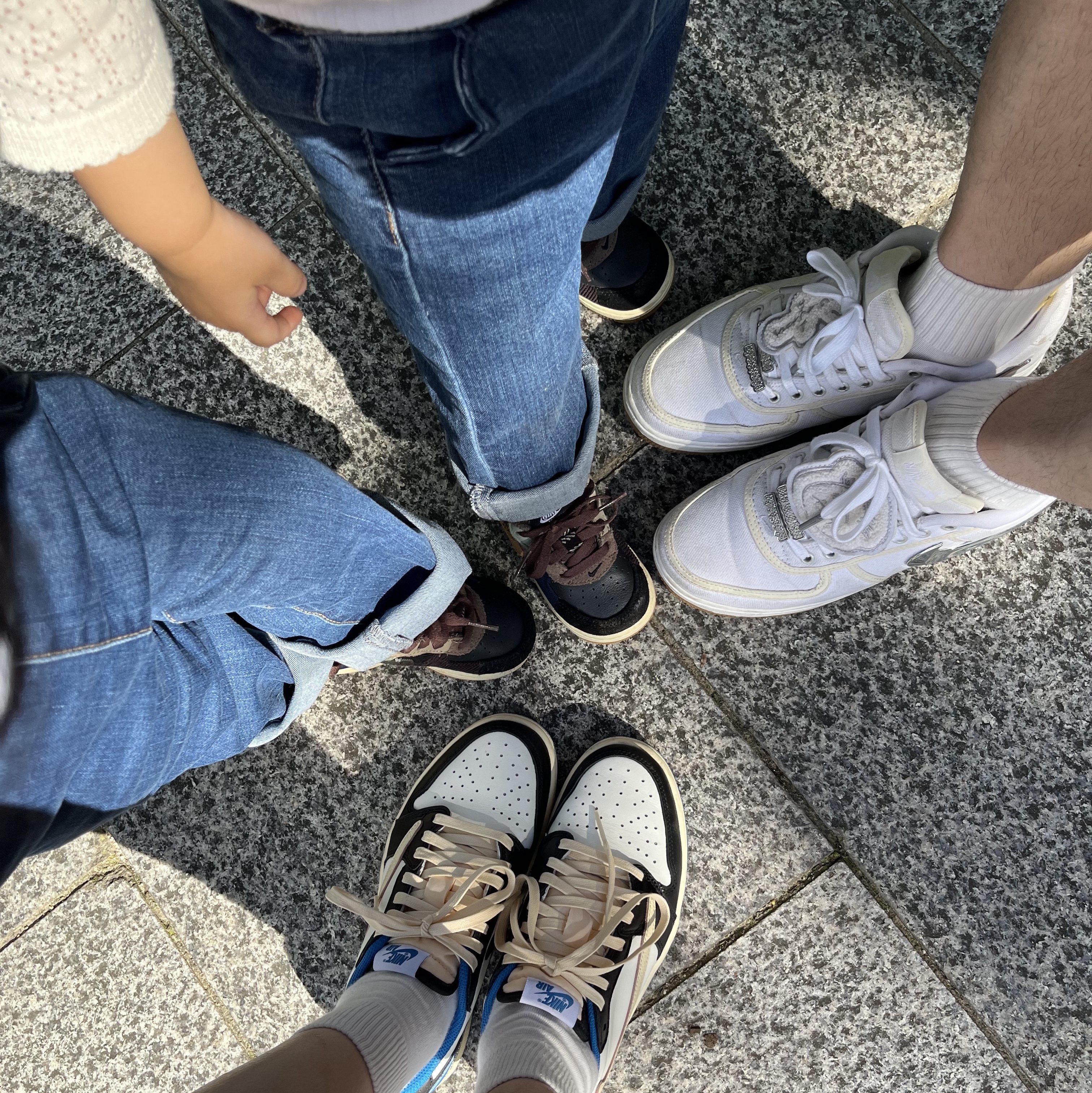 Jordan 1 x Travis Scott x Fragment Retro Low OG SP Military Blue, Nike x Travis Scott Air Force 1 Low White 착용 스타일