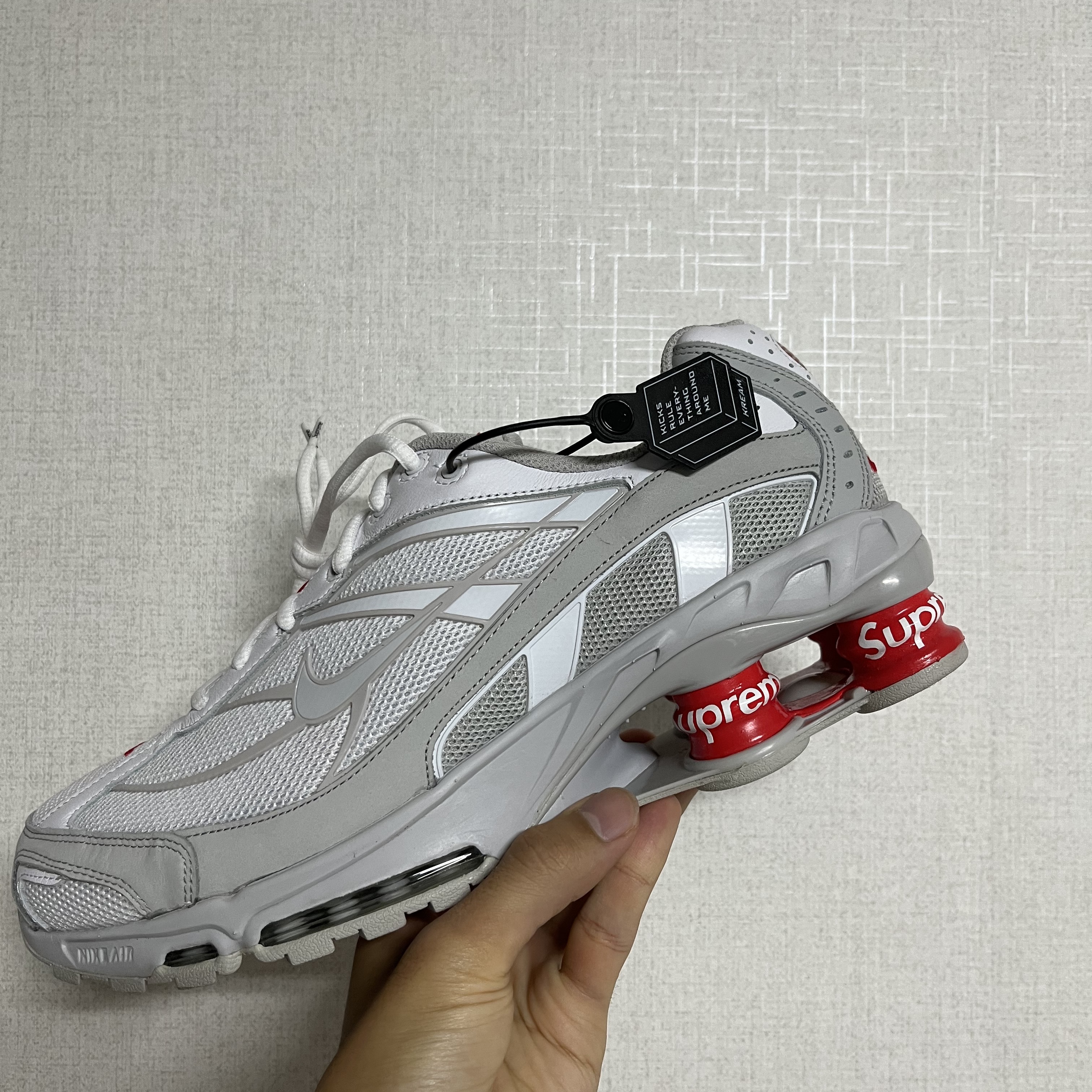Nike x Supreme Shox Ride 2 SP White 착용 스타일