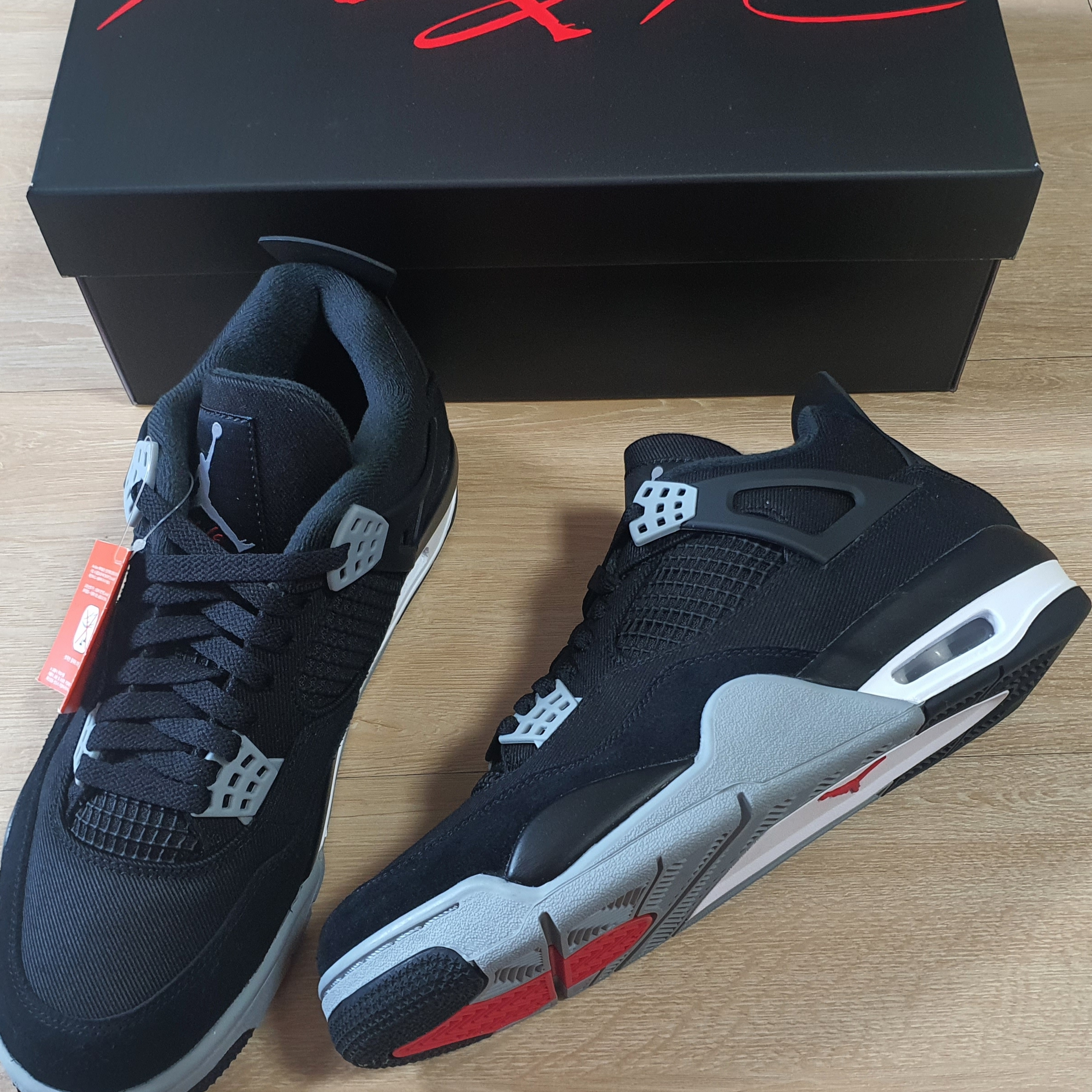 Jordan 4 Retro SE Black and Light Steel 착용 스타일 - 1