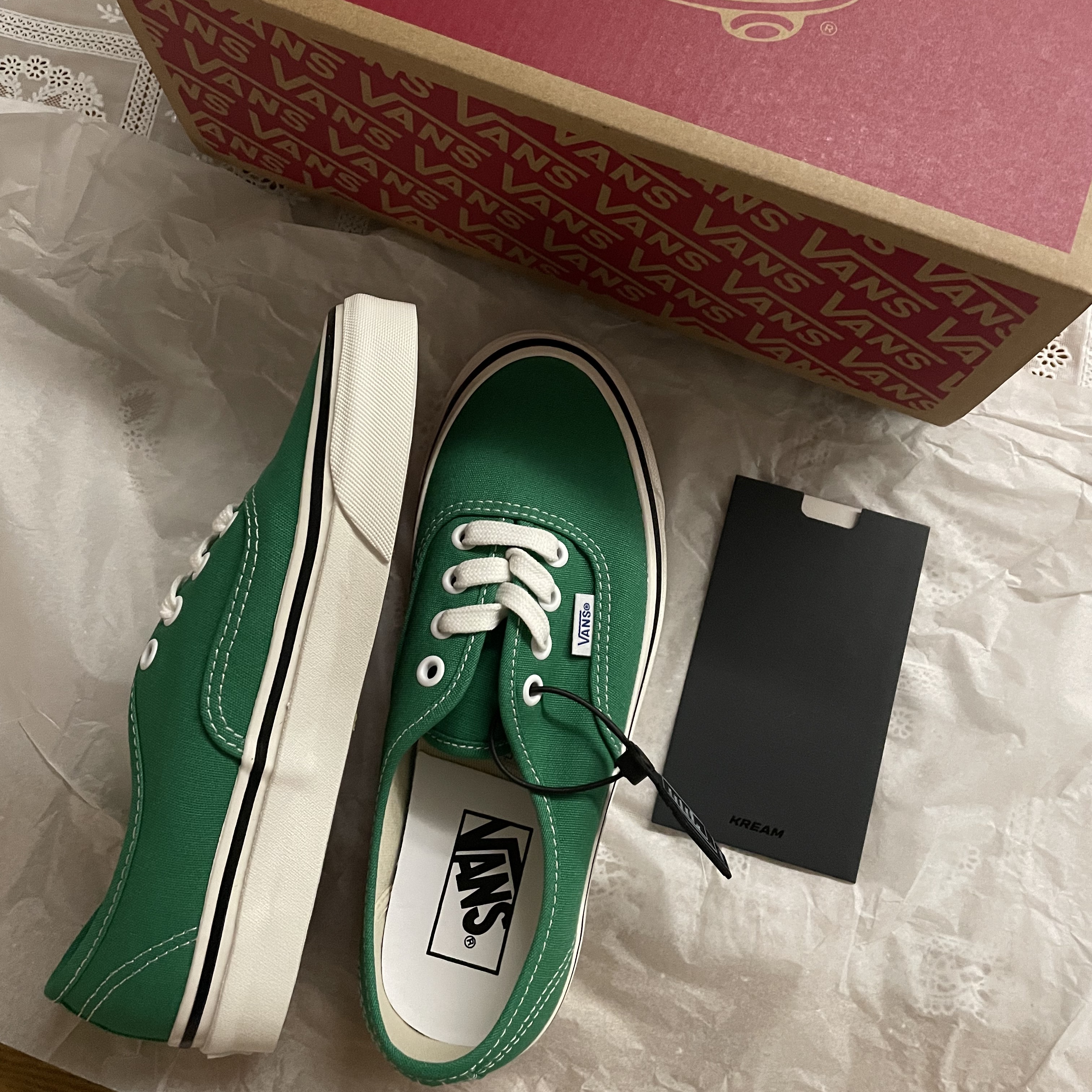 Vans Authentic 44 DX Anaheim Factory Emerald Green 착용 스타일
