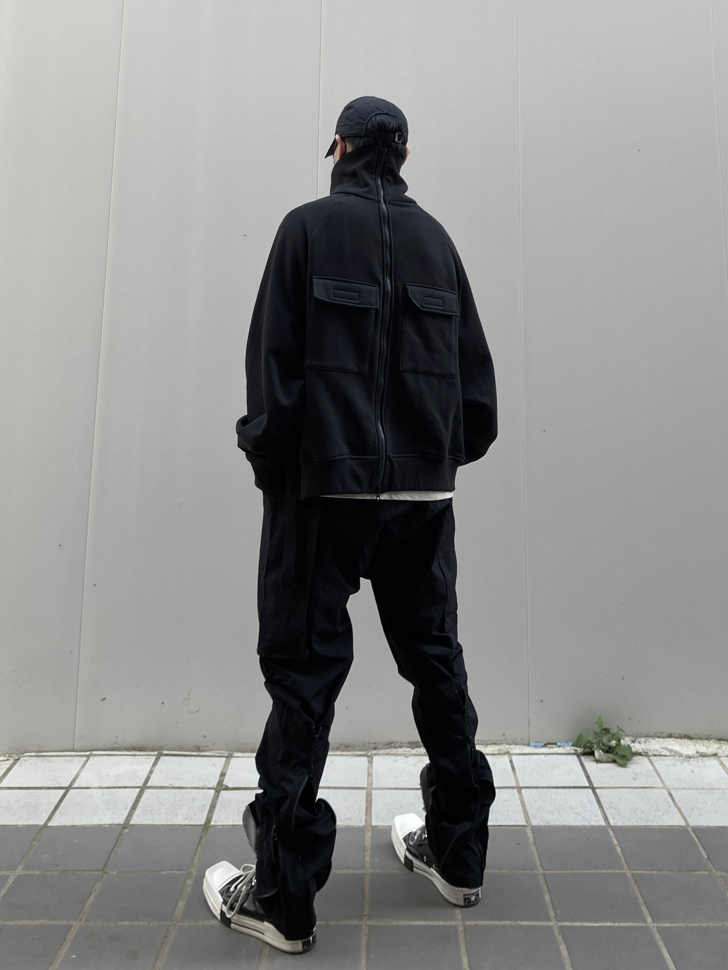 Converse x Drkshdw Turbodrk Chuck 70 Hi Black Lacquered Denim 착용 스타일 - 4